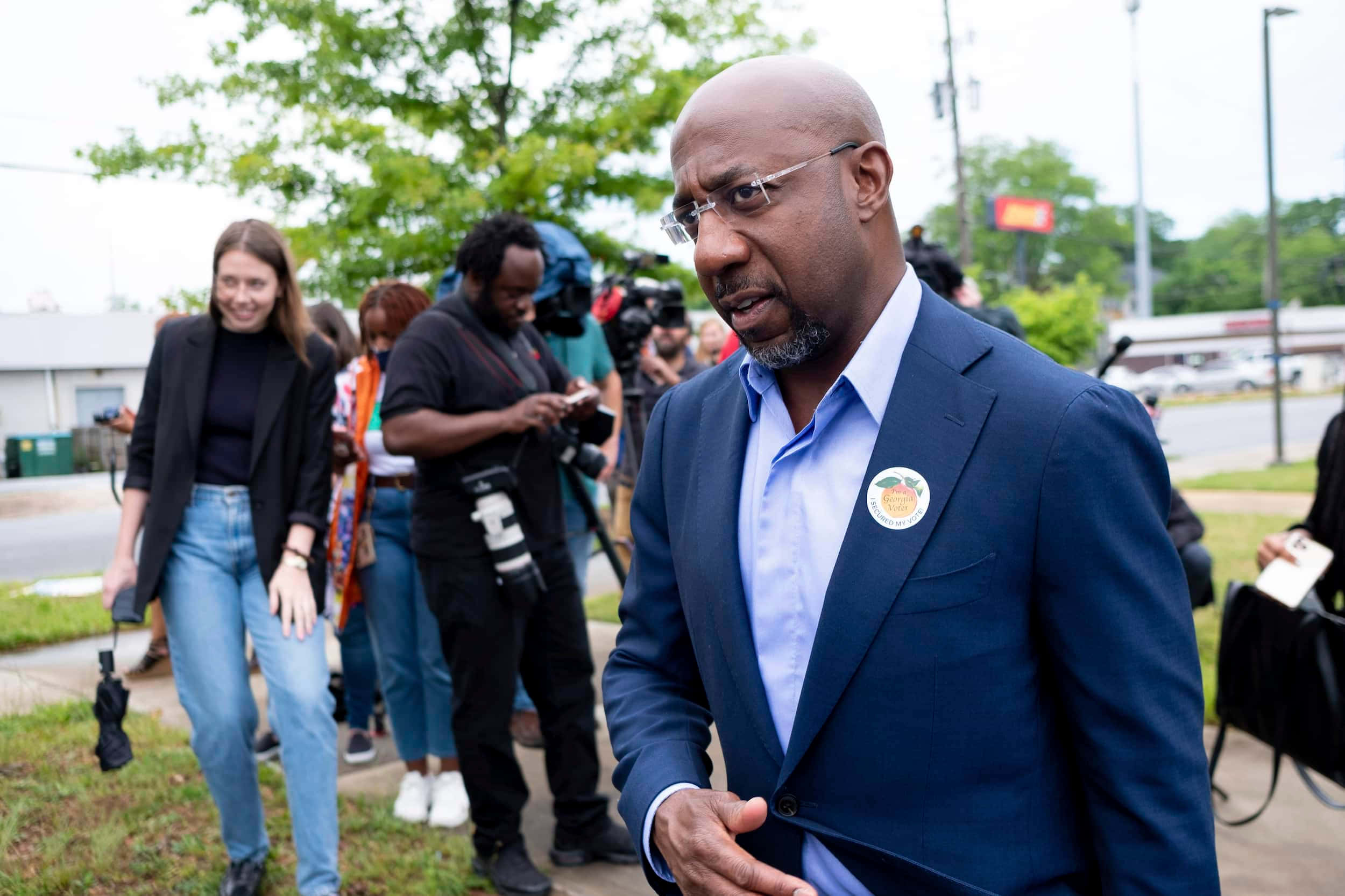 Raphael Warnock, blue suit, glasses, Full HD Desktop Wallpaper