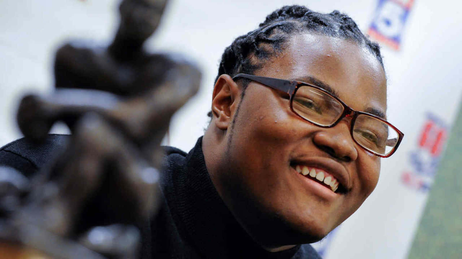 Rashan Gary, braided hair, glasses, HD Desktop Wallpaper