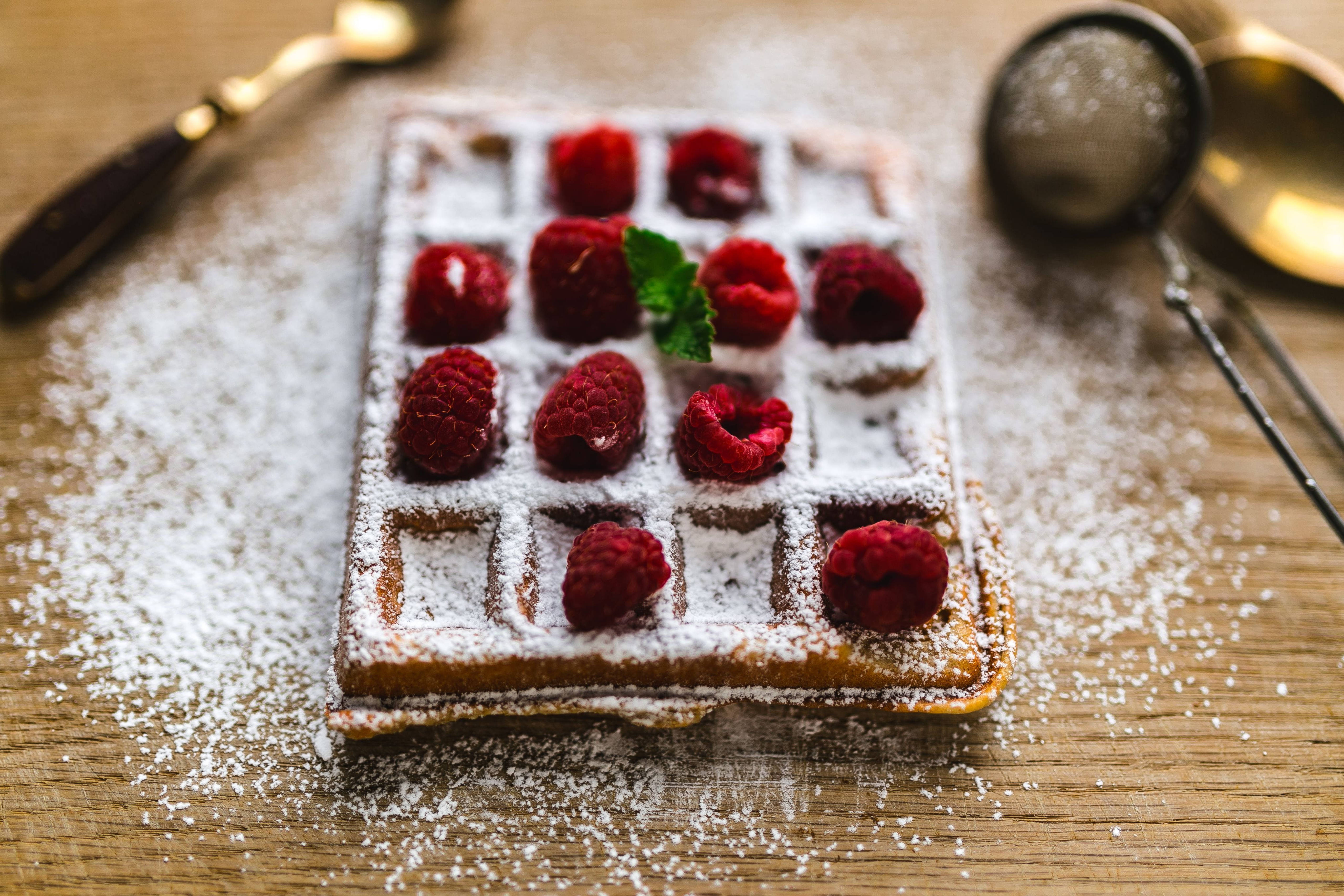 waffle, raspberries, powdered sugar, 5K Desktop Wallpaper