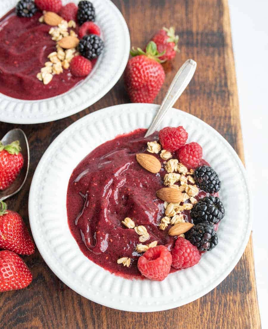 acai berry smoothie bowl, vibrant red berry smoothie, raspberries, SD Phone Wallpaper