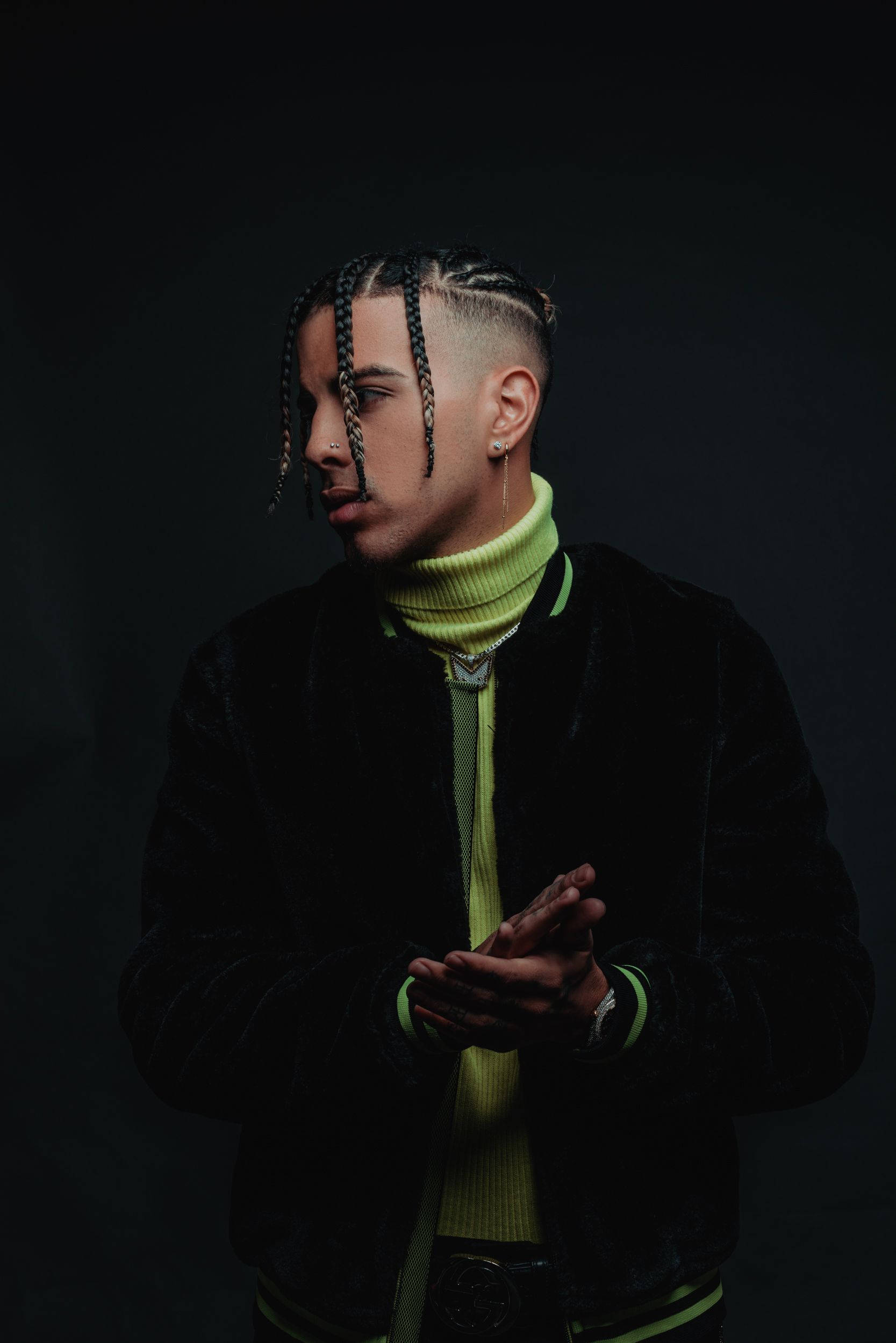 Rauw Alejandro, neon green turtleneck, black velvet jacket, Full HD Phone Wallpaper