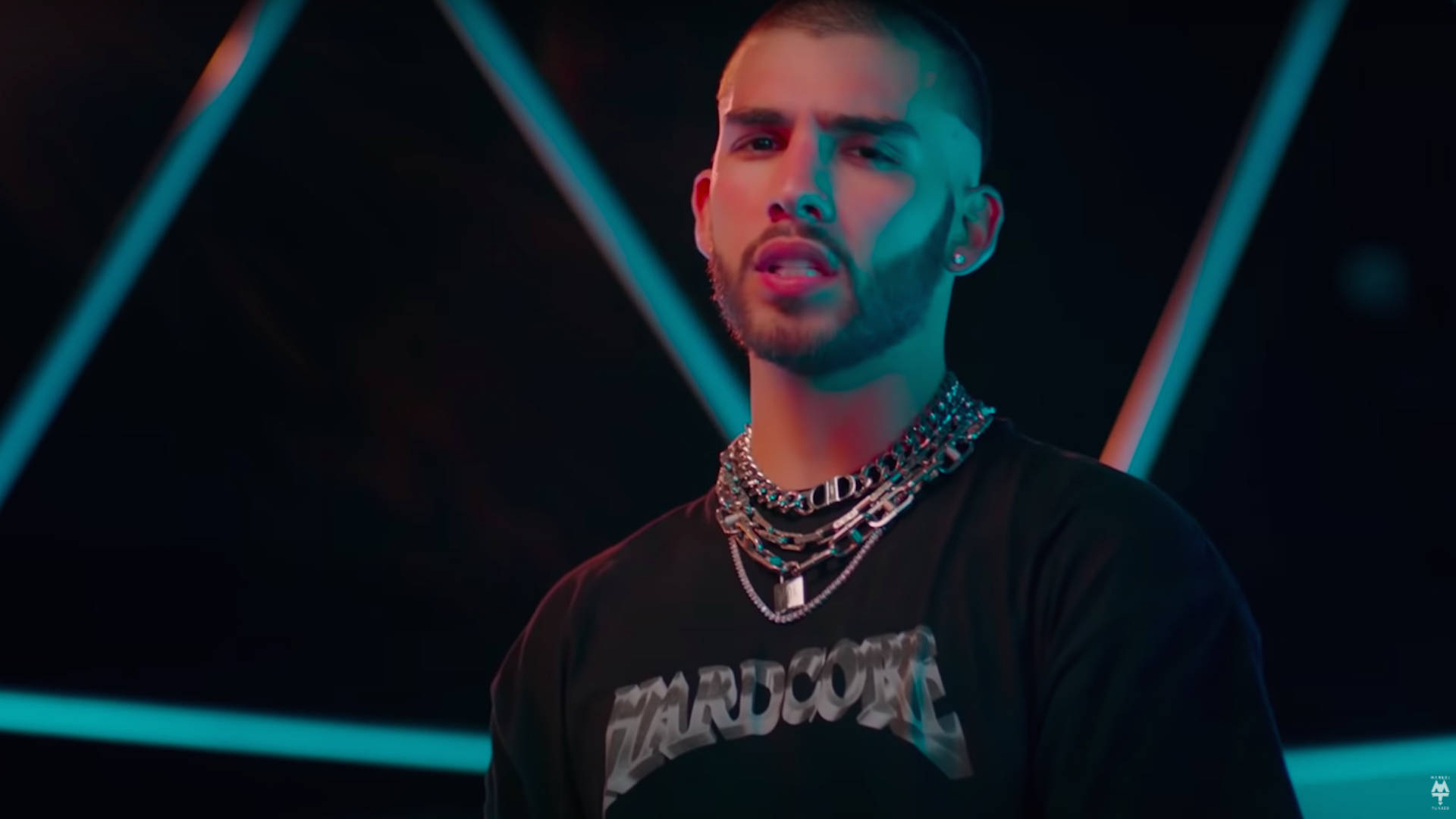 Rauw Alejandro, shaved head, layered chains, Full HD Desktop Wallpaper