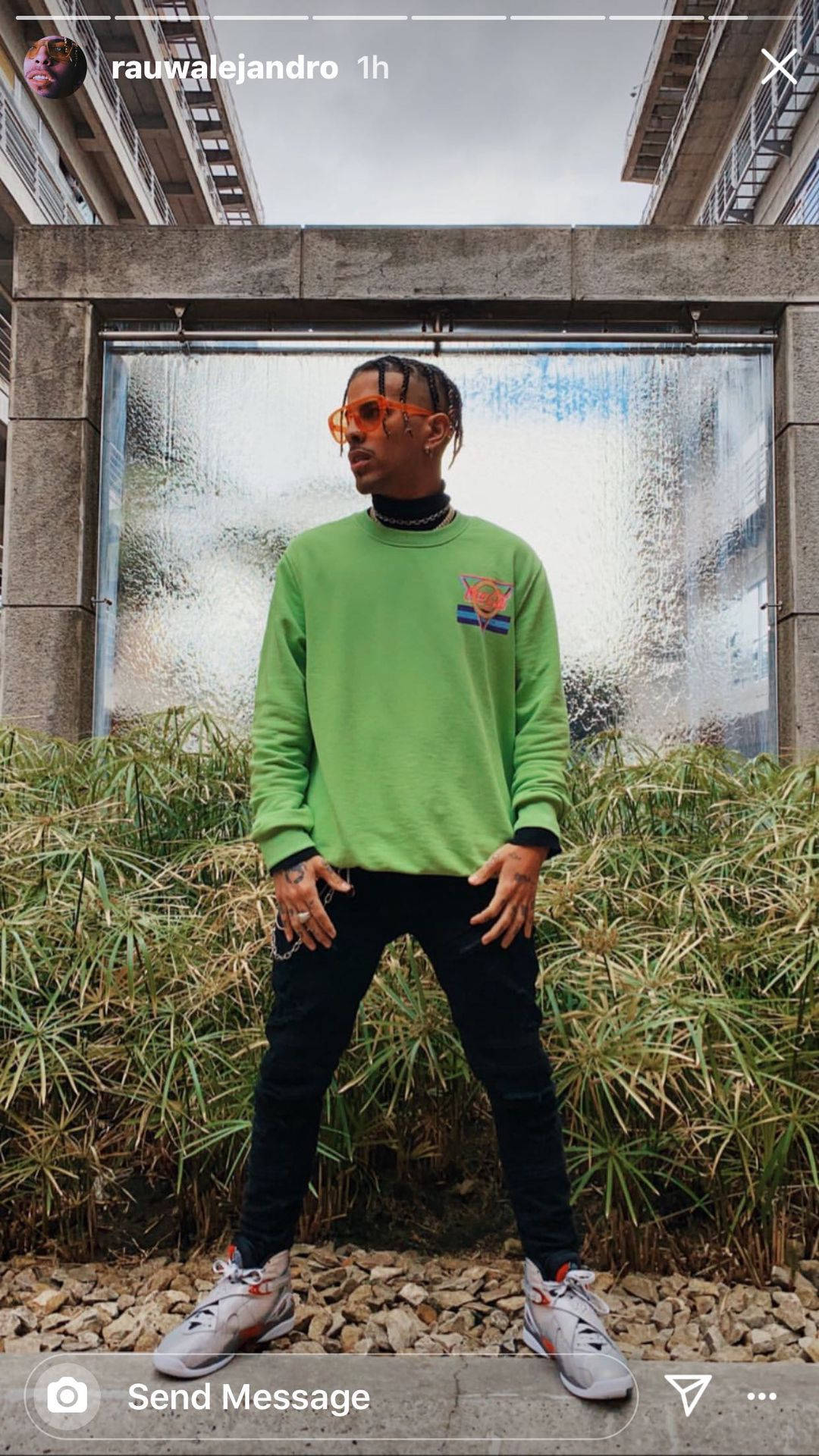 Rauw Alejandro, Instagram Story, bright green sweatshirt, Full HD Phone Wallpaper