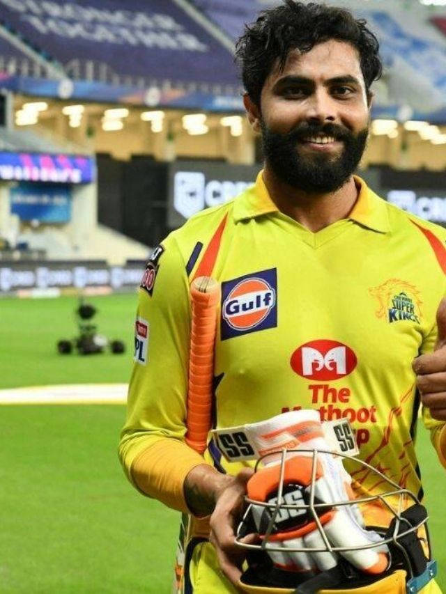 Ravindra Jadeja, yellow Chennai Super Kings jersey, bat, SD Phone Wallpaper