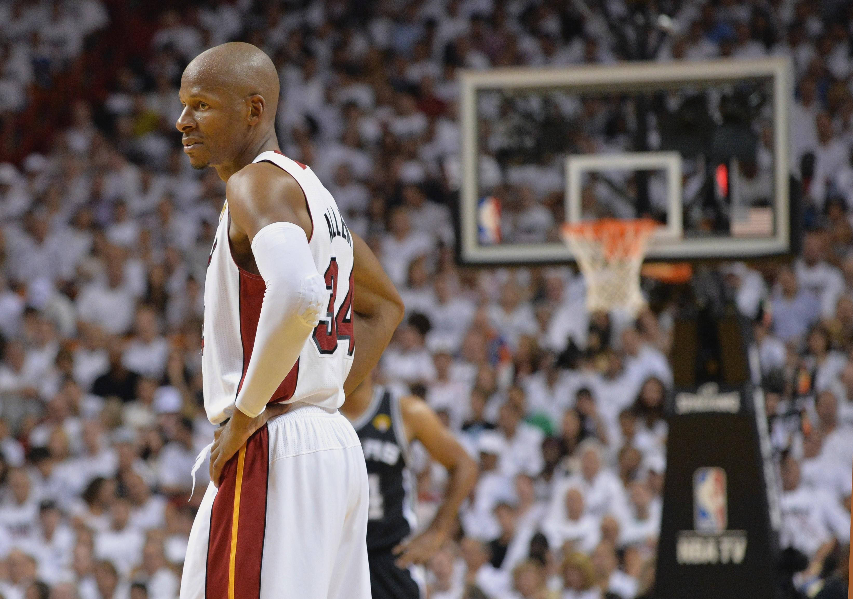 Ray Allen, white jersey, basketball court, 2K Desktop Wallpaper