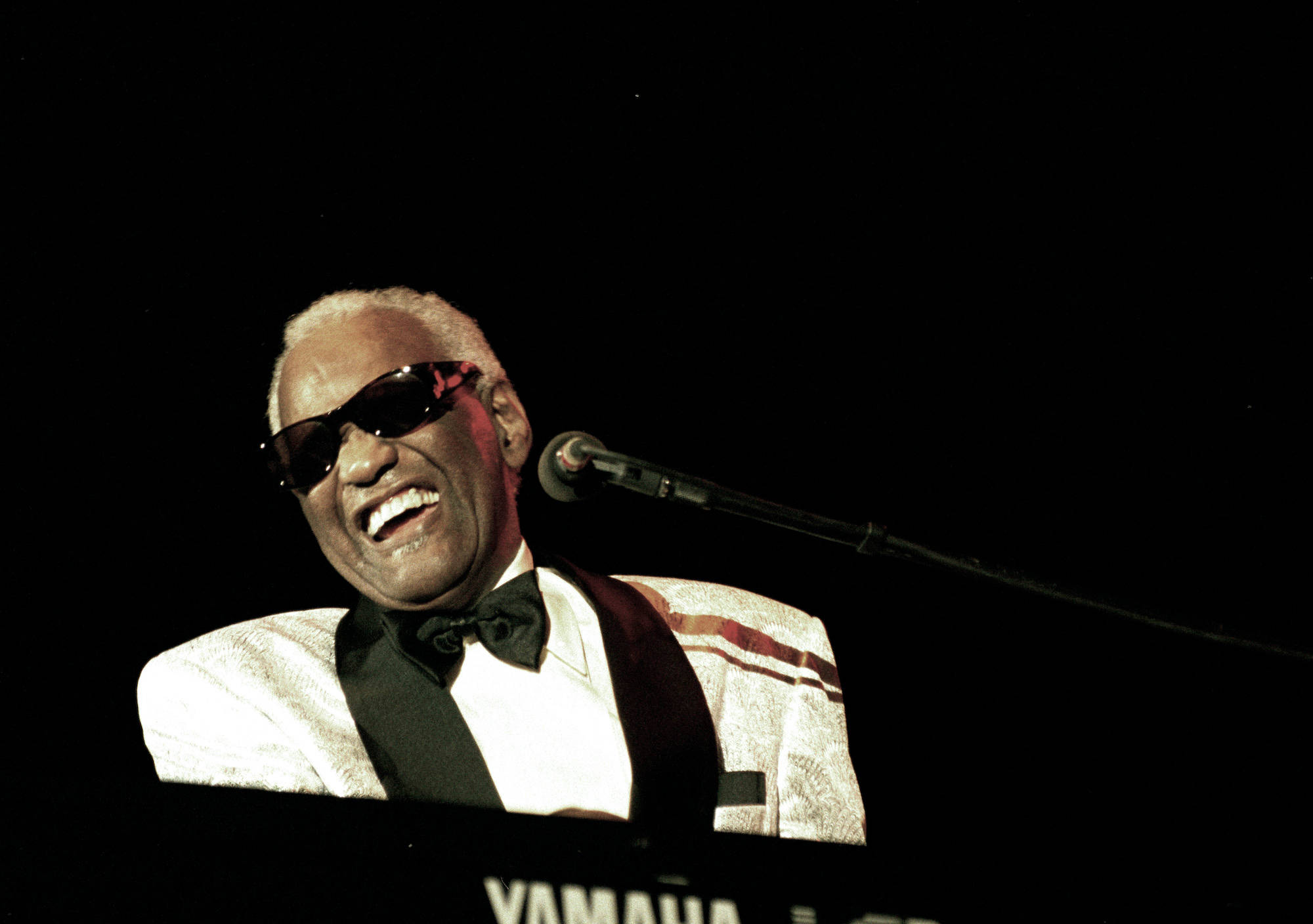 Ray Charles, sunglasses, piano, Full HD Desktop Wallpaper