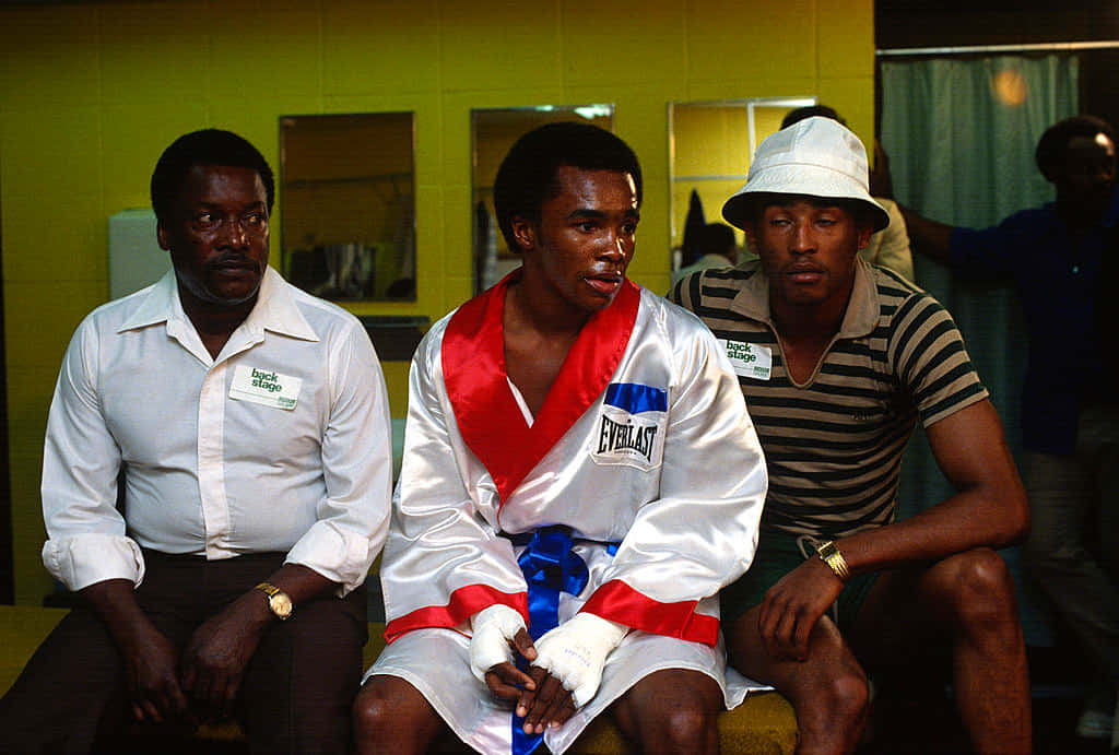 Ray Leonard, red and white, white satin boxing robe, SD Desktop Wallpaper