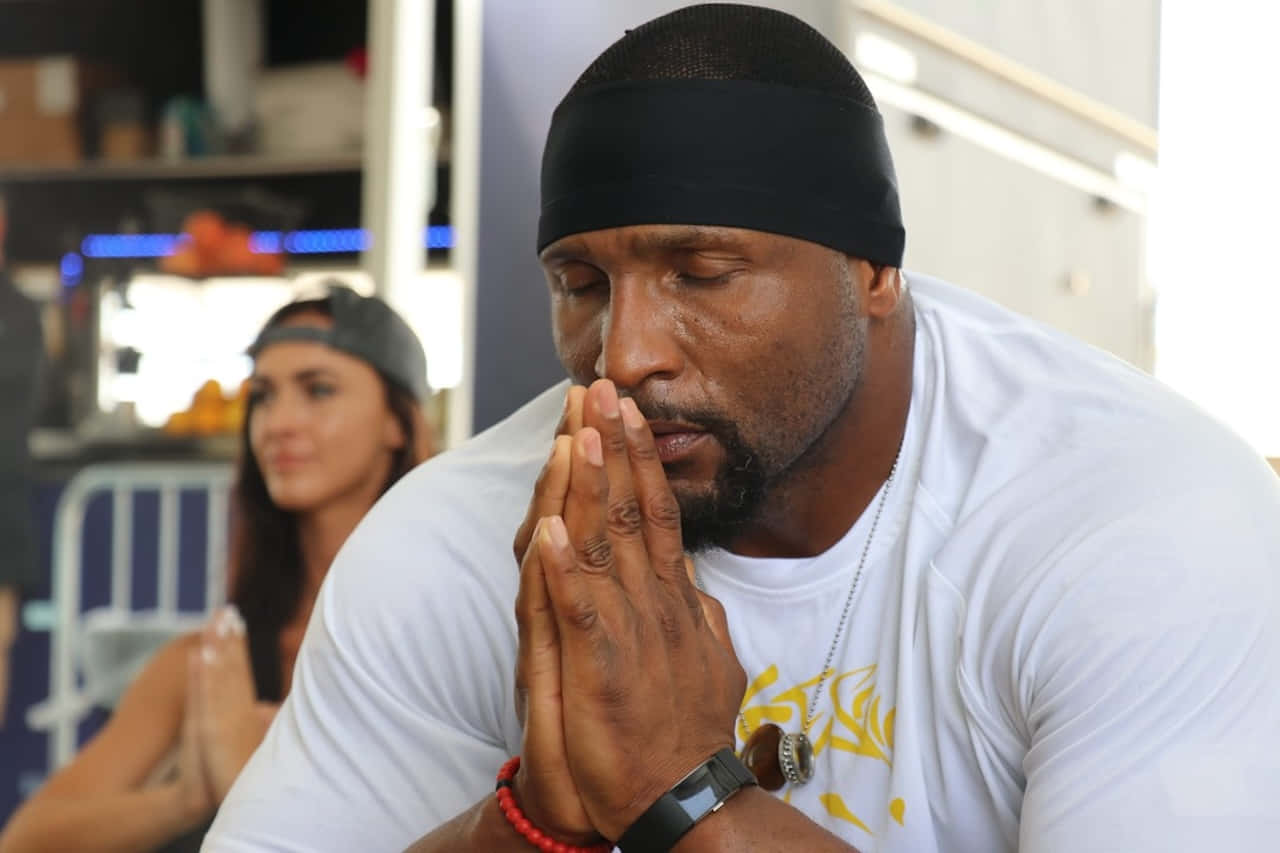 Ray Lewis, white t-shirt, black headband, HD Desktop Wallpaper
