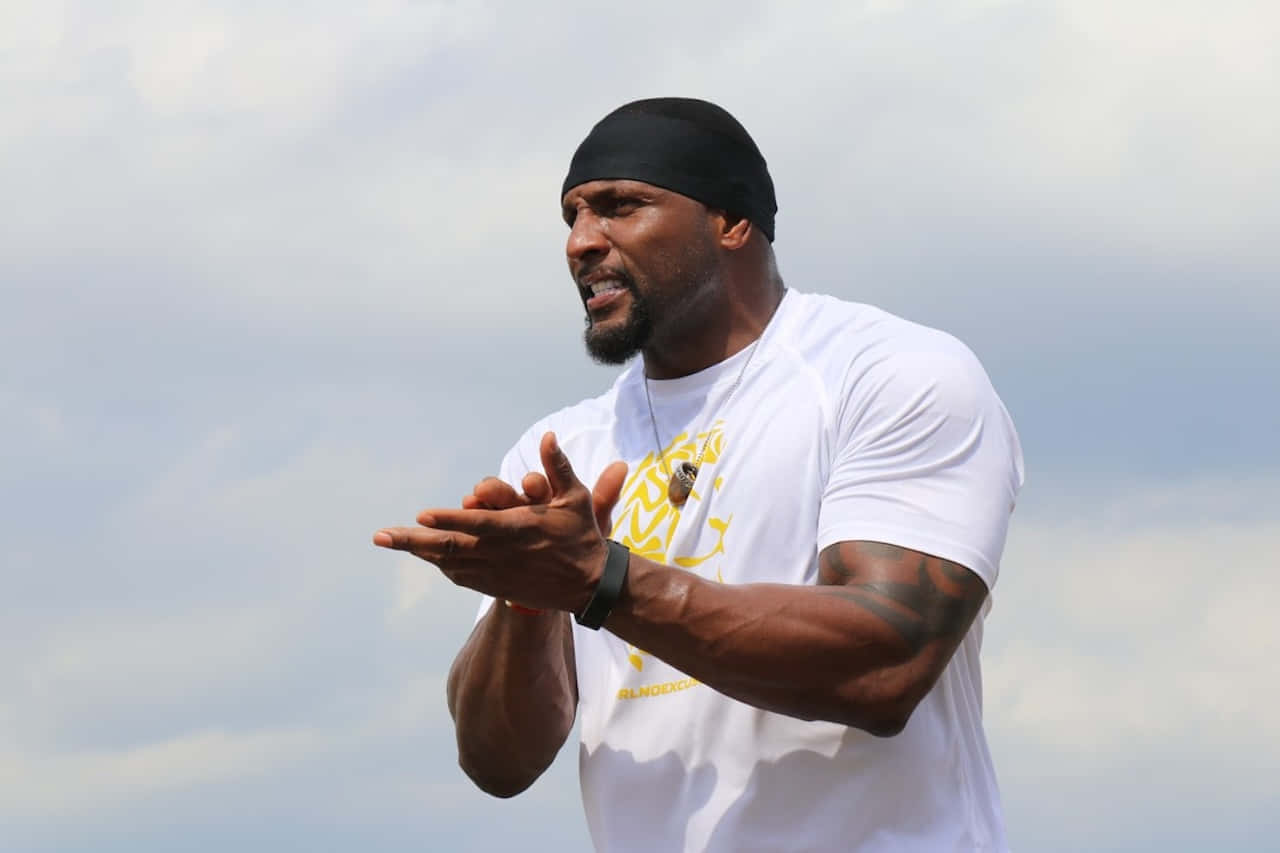 Ray Lewis, white t-shirt, black headband, HD Desktop Wallpaper