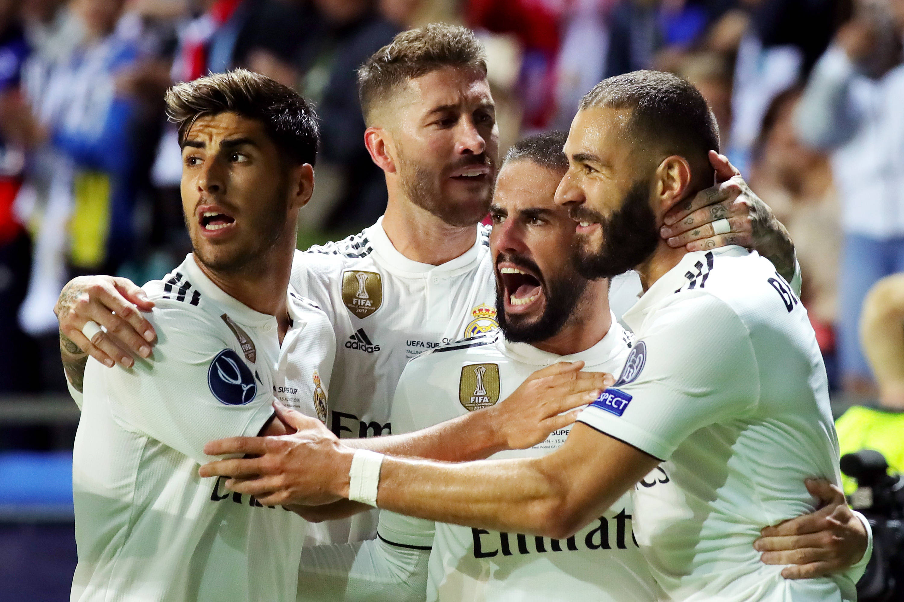 Real Madrid, white jerseys, stadium pitch, 2K Desktop Wallpaper