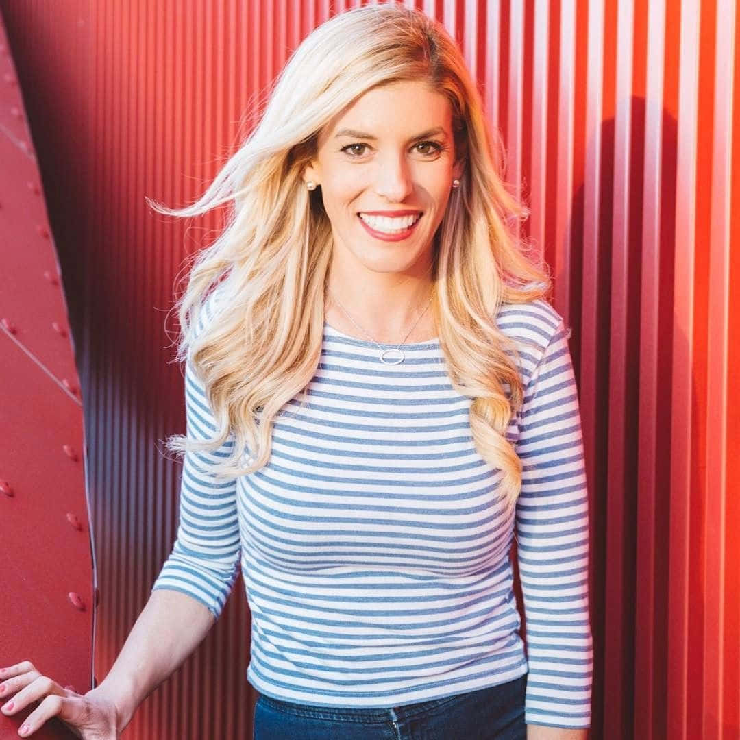 Rebecca Zamolo, striped shirt, vibrant red corrugated metal wall, SD Desktop Wallpaper