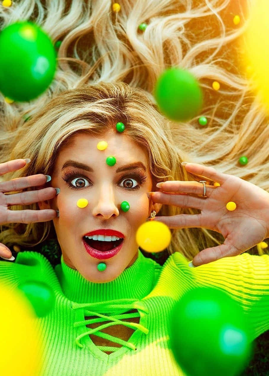 Rebecca Zamolo, green and yellow spheres, candy-like dots, SD Phone Wallpaper