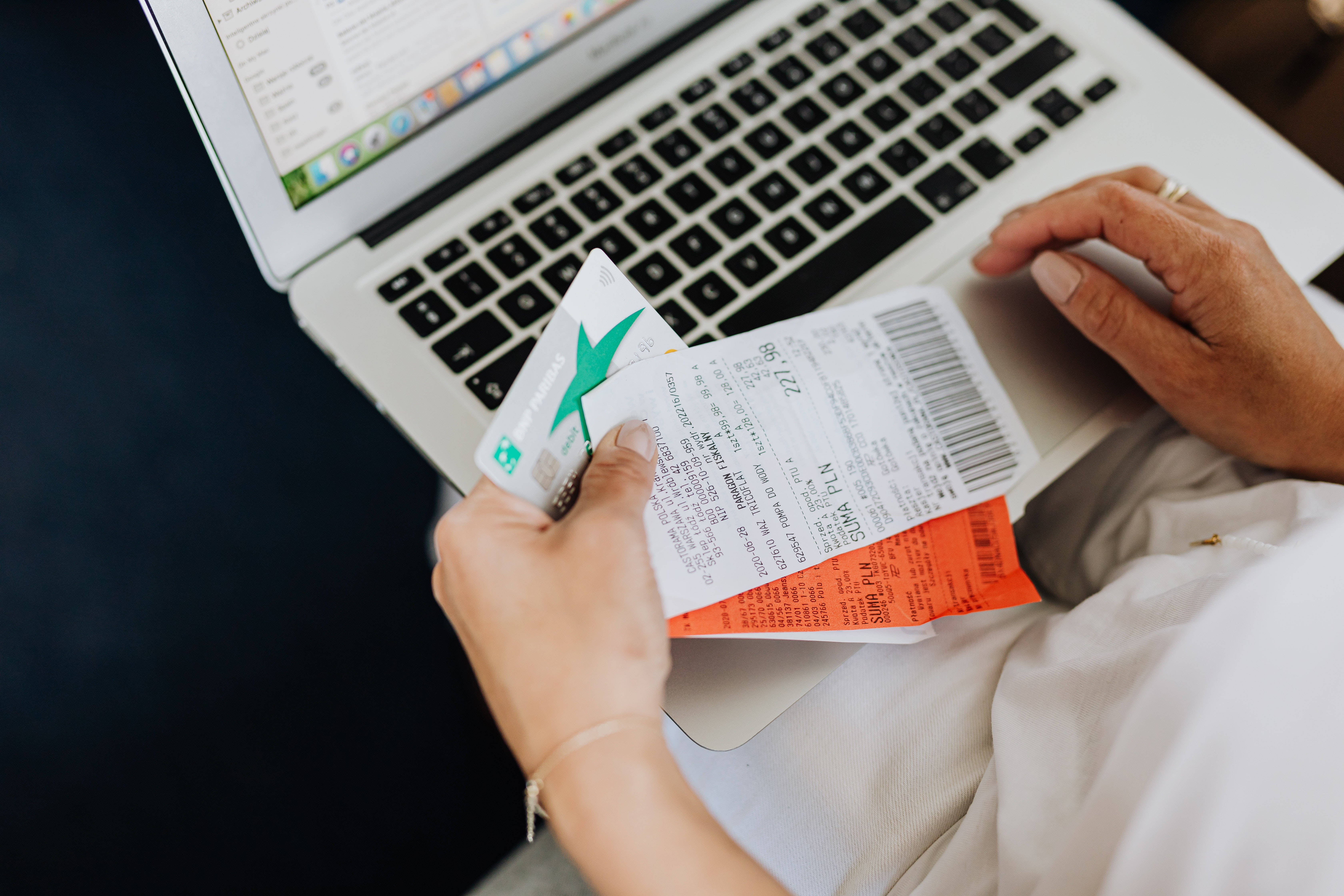laptop, receipt, credit card, 5K Desktop Wallpaper