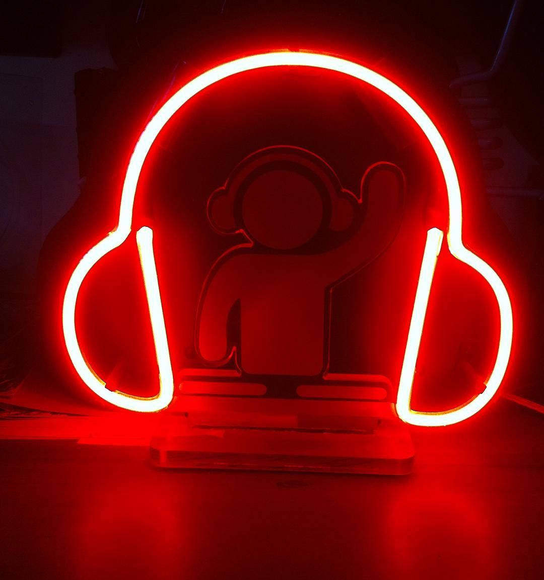 Red Aesthetic Neon, headphones, glowing red neon sign, SD Phone Wallpaper