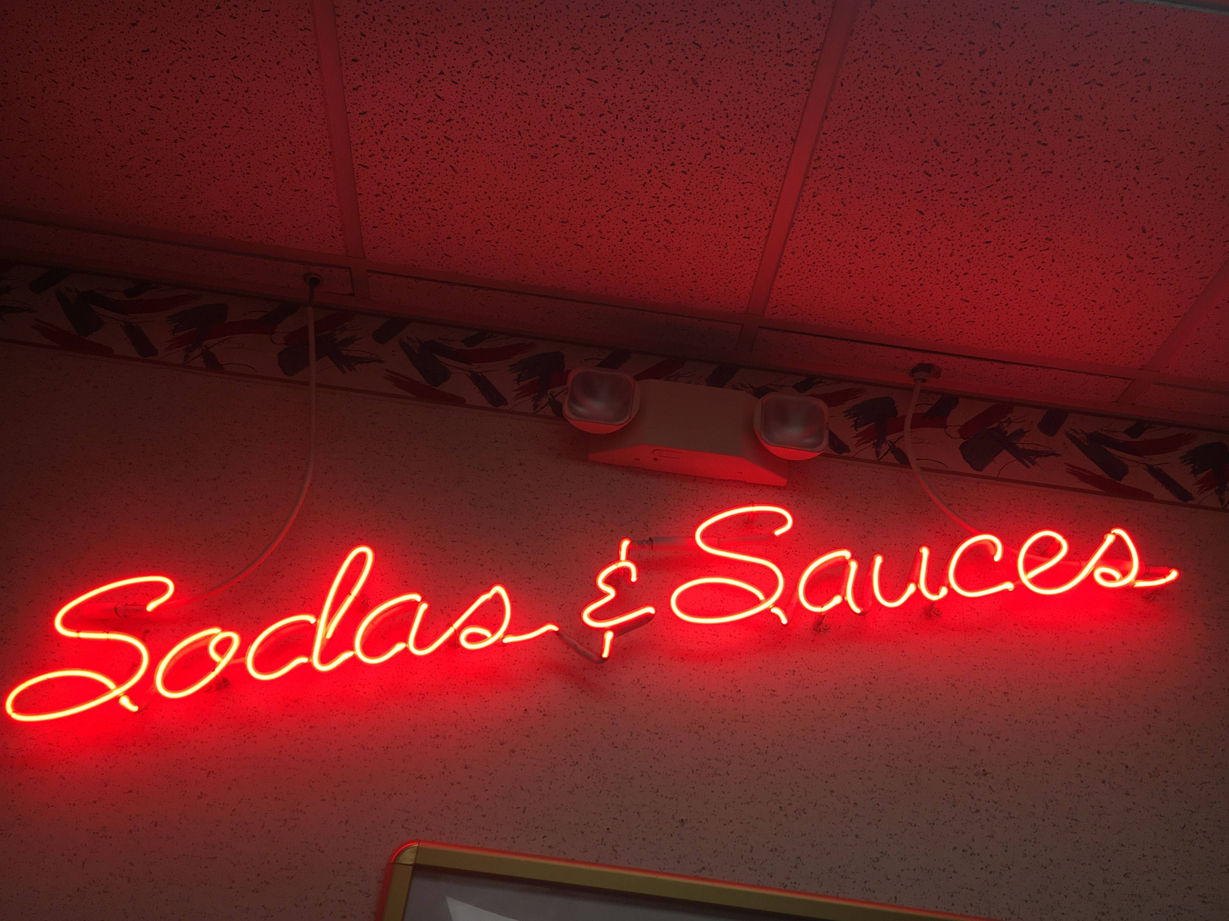 Red Aesthetic Neon, Sodas & Sauces, glowing red neon sign, 4K Desktop Wallpaper