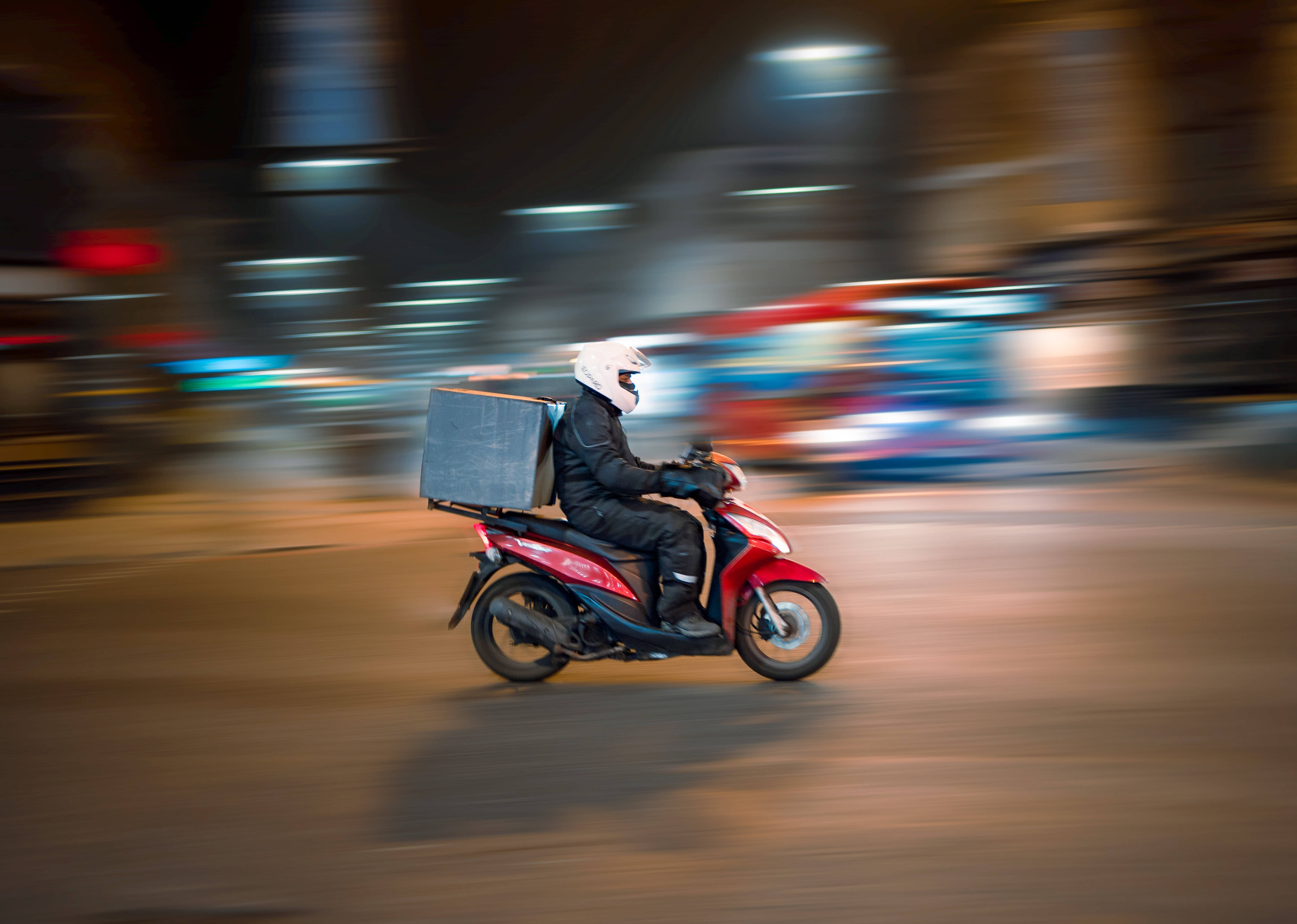 red scooter, city night street, blurred, 4K Desktop Wallpaper