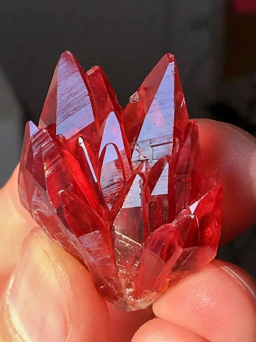 bright red crystal, vibrant red crystal cluster, sharp facets, HD Phone Wallpaper