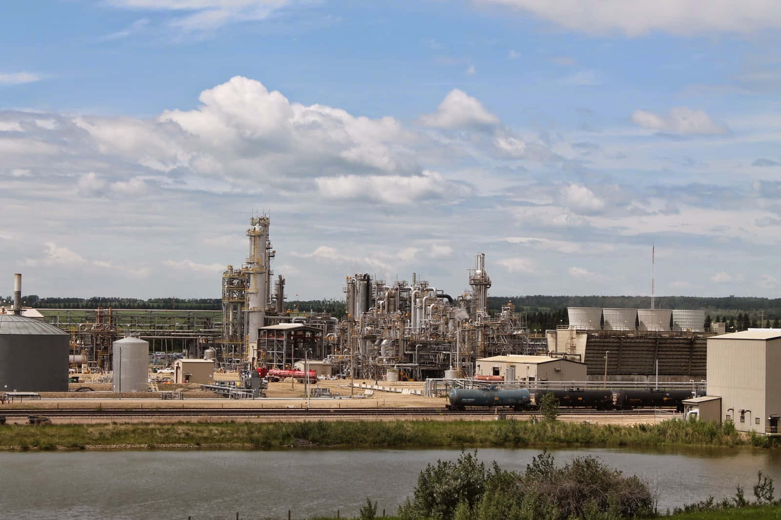 Red Deer, Canada, industrial refinery complex, towering towers, HD Desktop Wallpaper