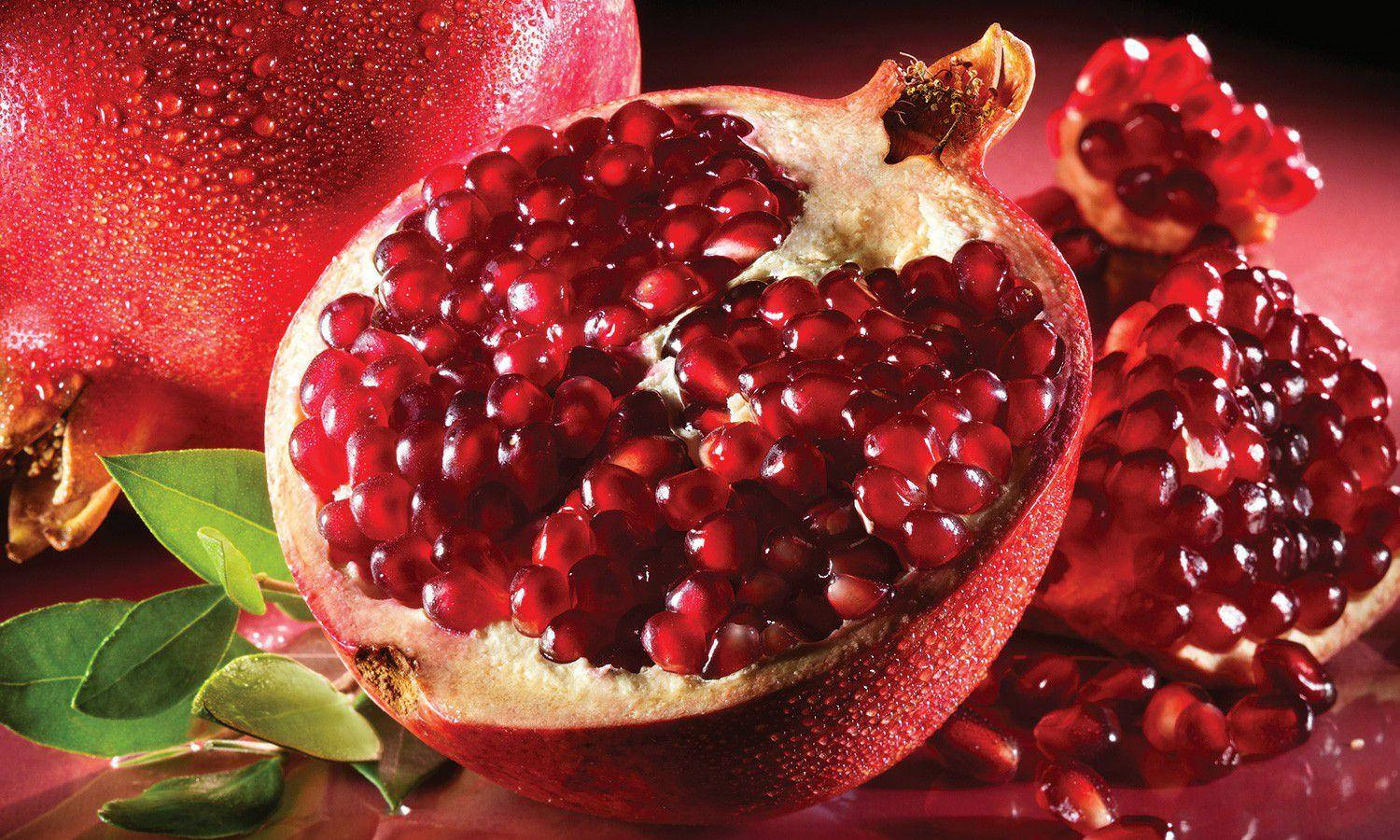 luscious red pomegranate fruit, juicy red pomegranate fruit, halved pomegranate, HD Desktop Wallpaper
