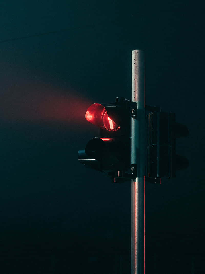 Red Light, traffic light, deep night sky, SD Phone Wallpaper