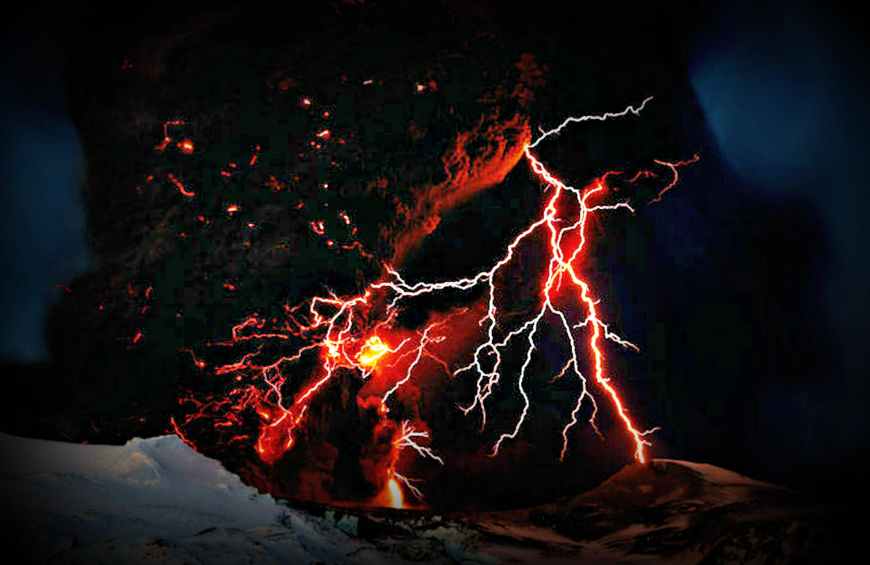 red lightning, mountain range, volcanic eruption, 2K Desktop Wallpaper