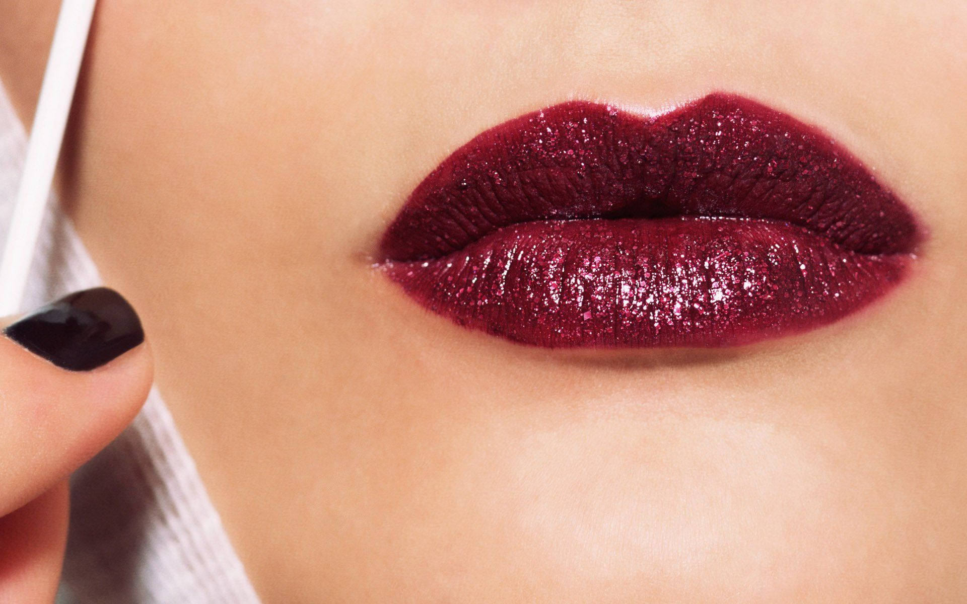 dark red lips, shimmering deep red glitter lipstick, white applicator, Full HD Desktop Wallpaper