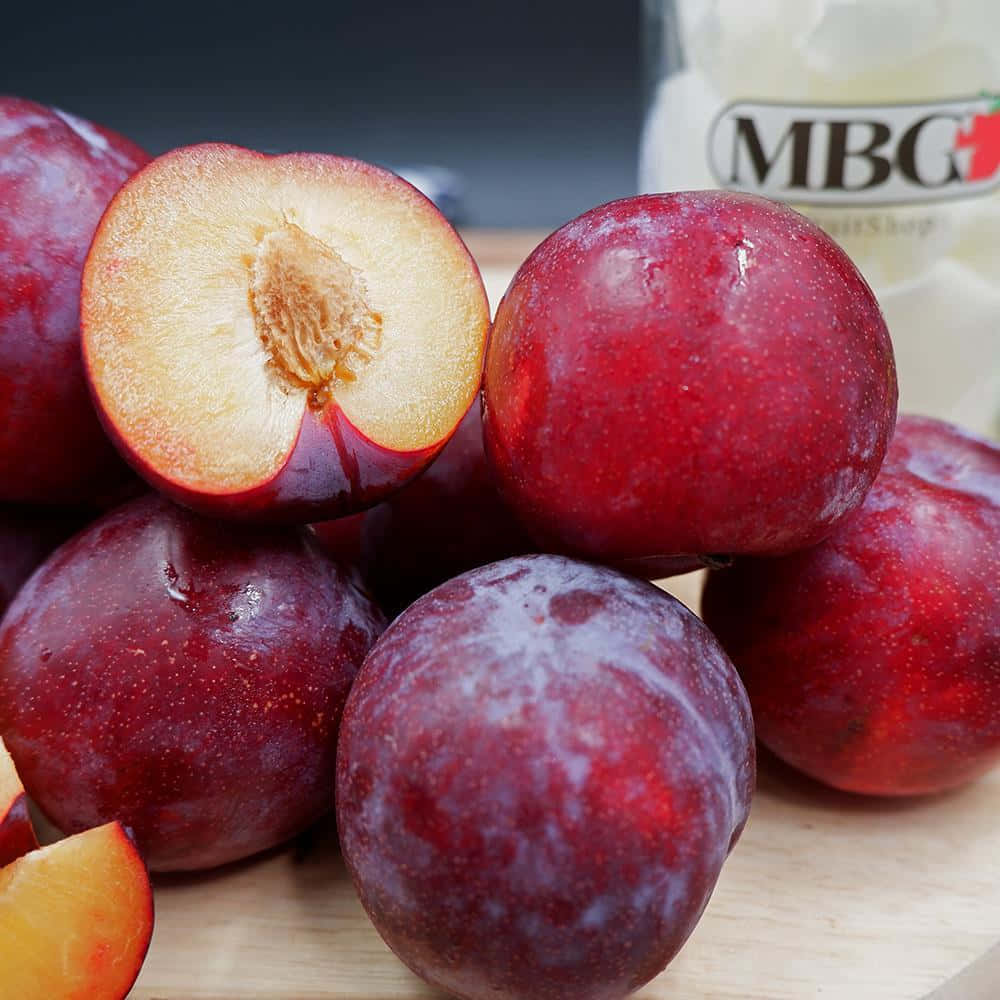 Red Plum, wooden board, bottle, SD Desktop Wallpaper