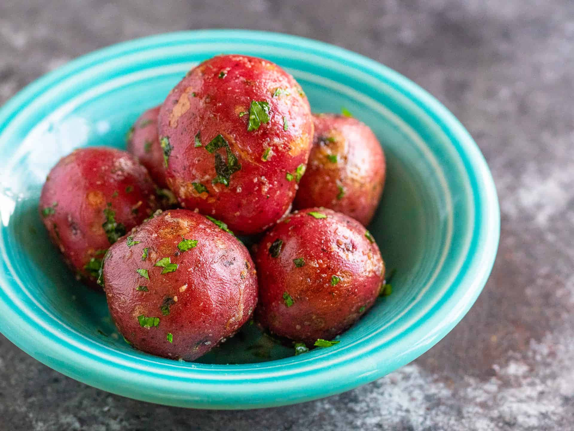 red potatoes, turquoise bowl, glossy red potatoes, Full HD Desktop Wallpaper