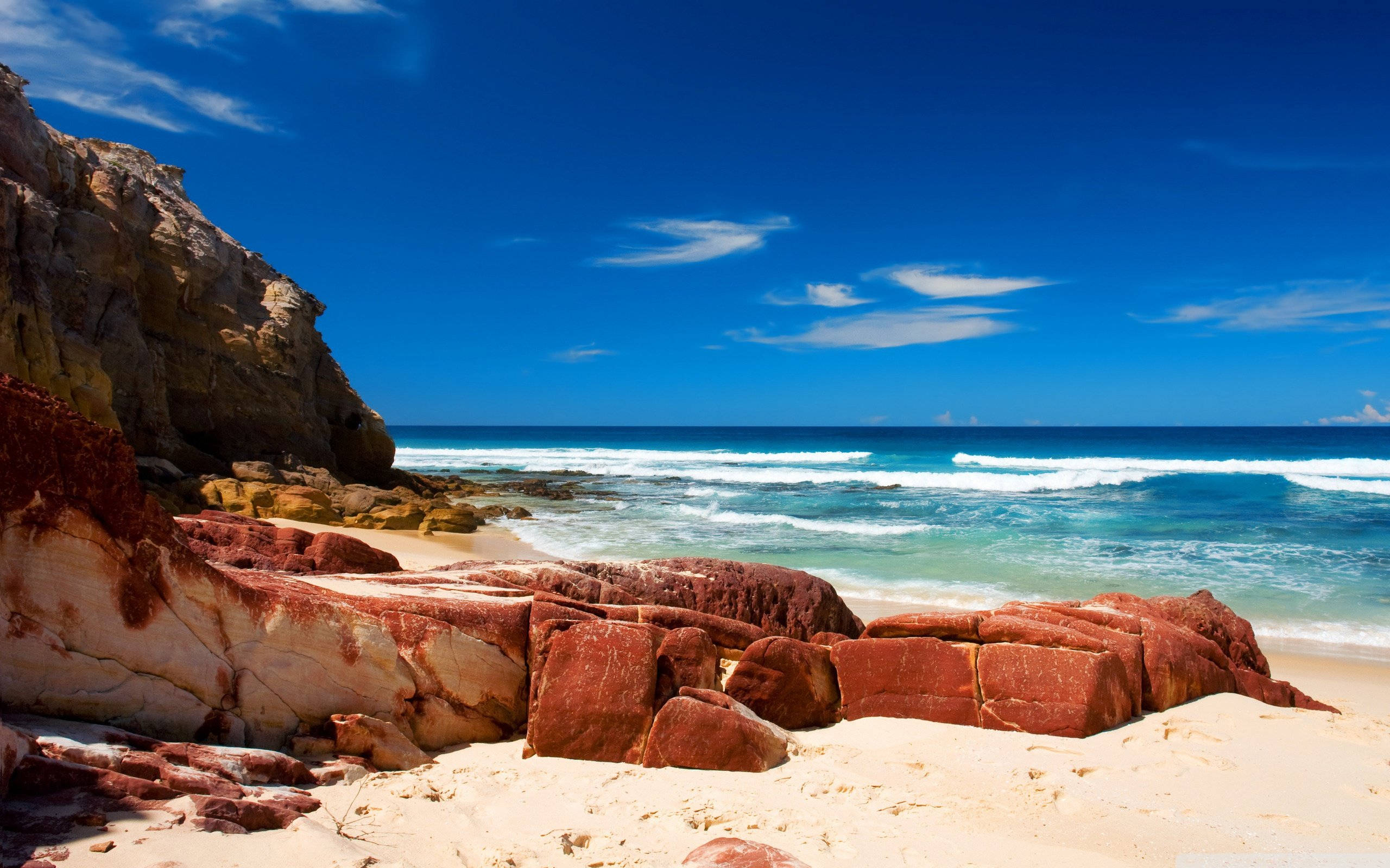 Red Rock, beach, turquoise waves, 2K Desktop Wallpaper