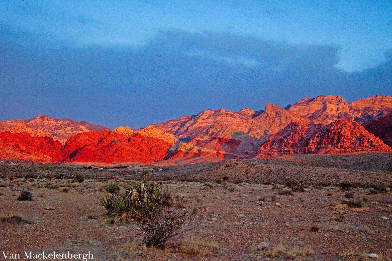 Red Rock, desert landscape, dusk, HD Desktop Wallpaper