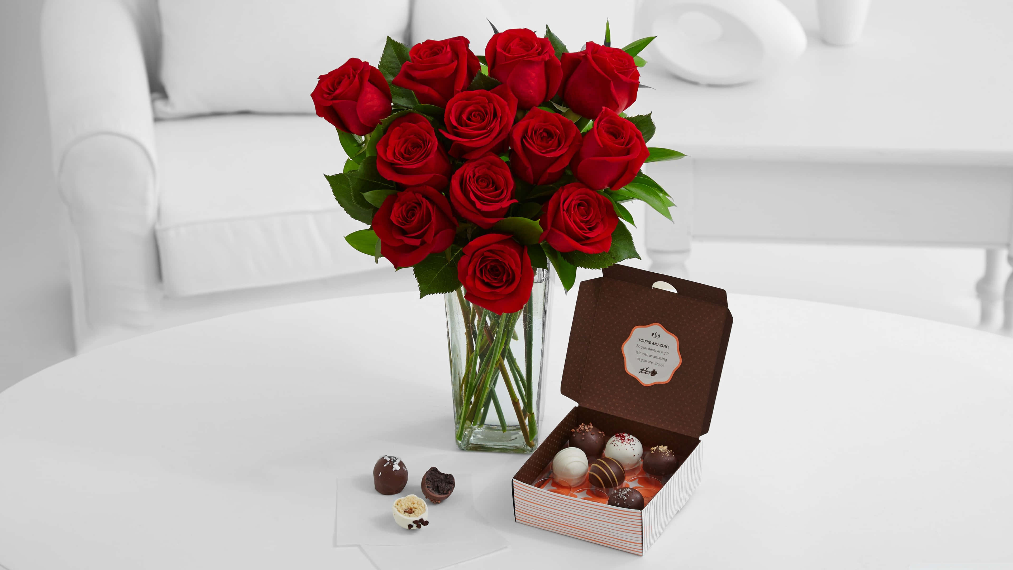 red roses, glass vase, assorted chocolates, 4K Desktop Wallpaper