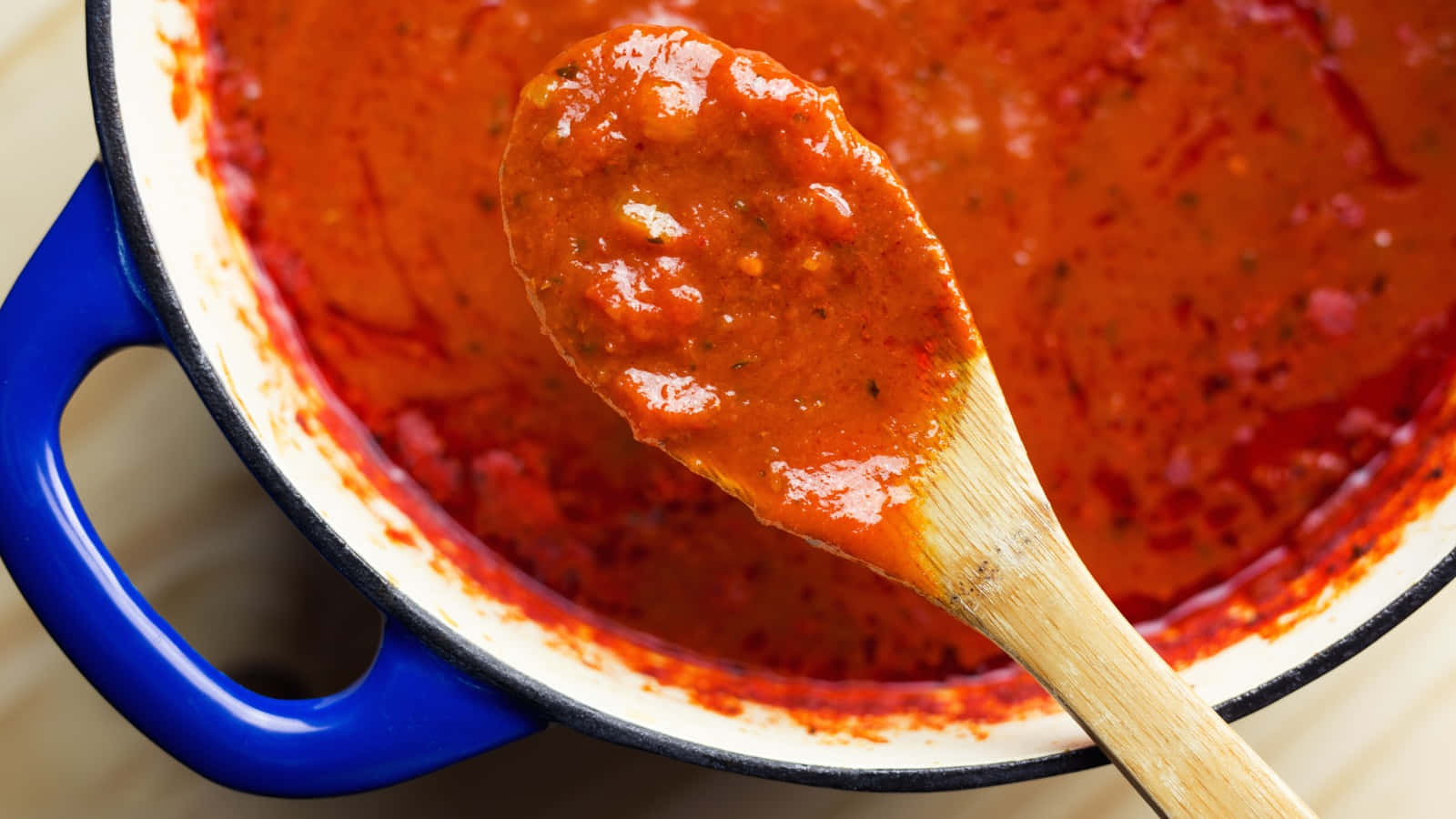 red sauce, wooden spoon, blue enamel pot, HD Desktop Wallpaper