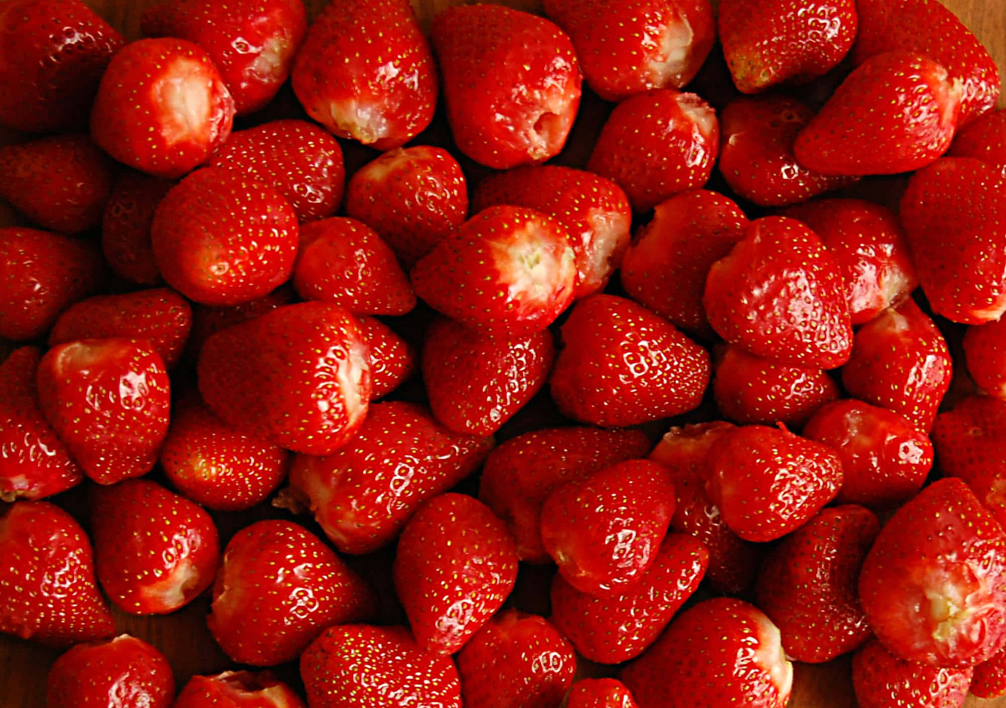 Red Strawberry, plump juicy strawberries, glistening with dew, Full HD Desktop Wallpaper