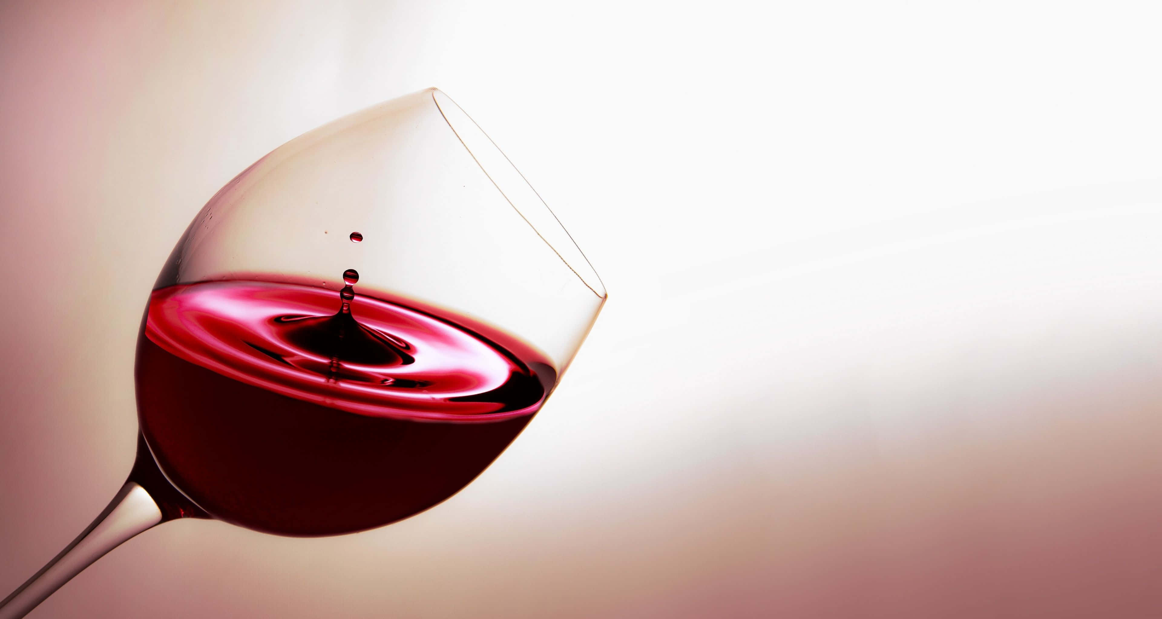 red wine glass, wooden table, red wine, 4K Desktop Wallpaper