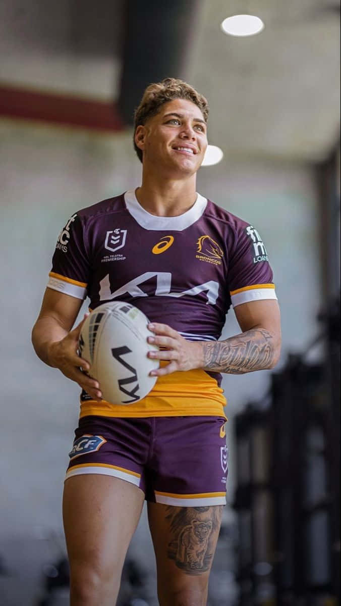 Reece Walsh, maroon and gold uniform, rugby league player, SD Phone Wallpaper