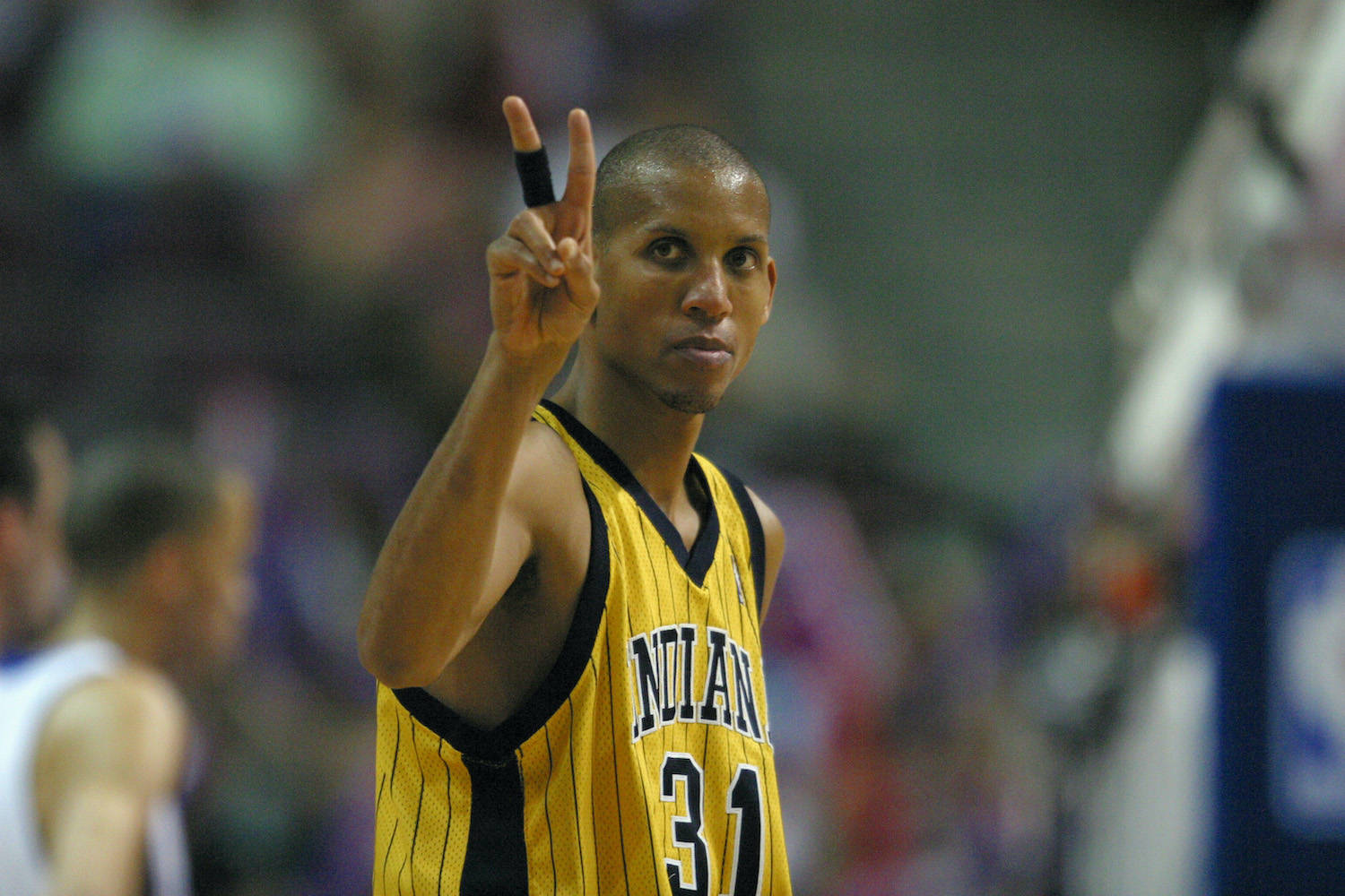 Reggie Miller, yellow pinstripe jersey, number 31, HD Desktop Wallpaper