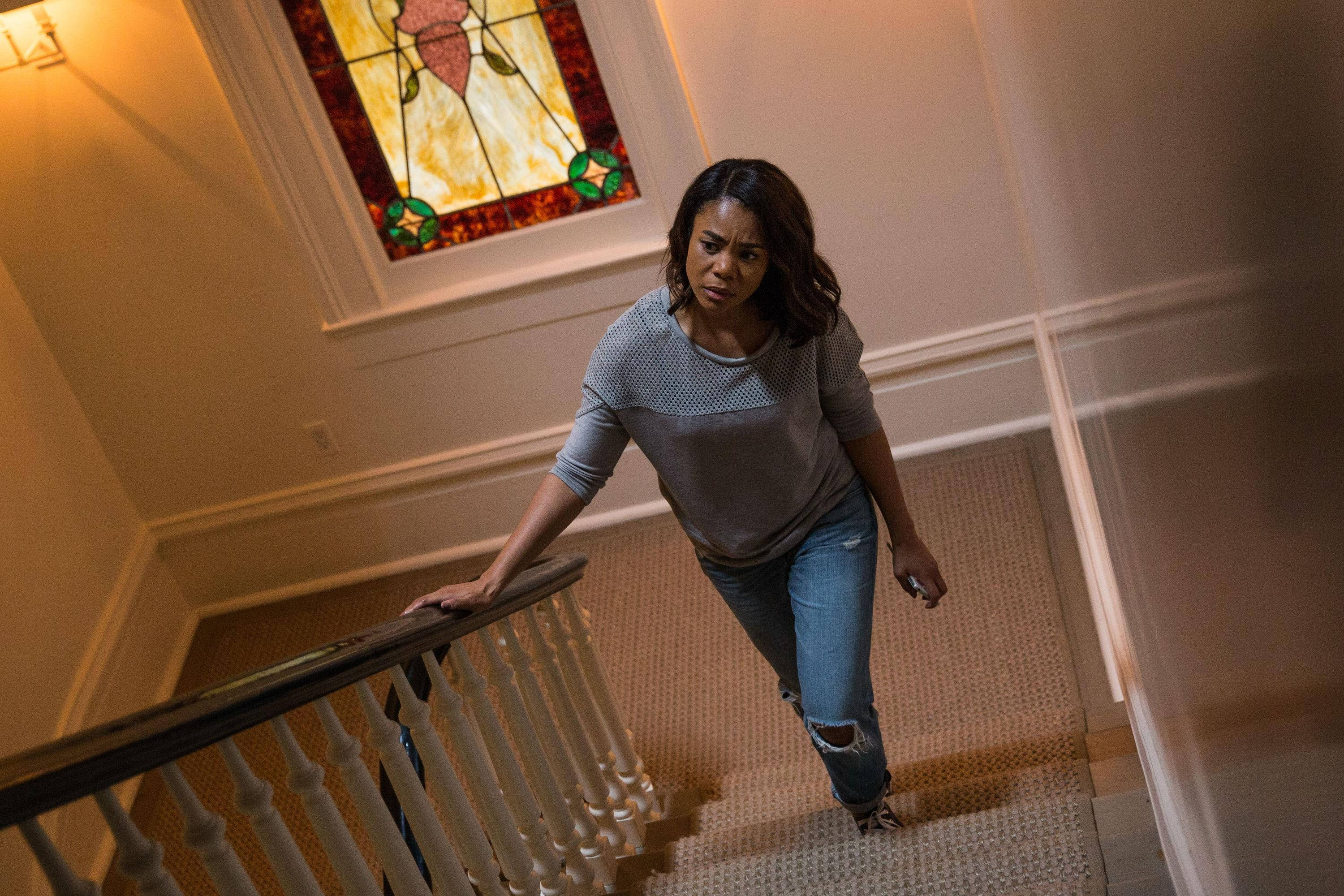Regina Hall, stained glass window, carpeted staircase, 2K Desktop Wallpaper