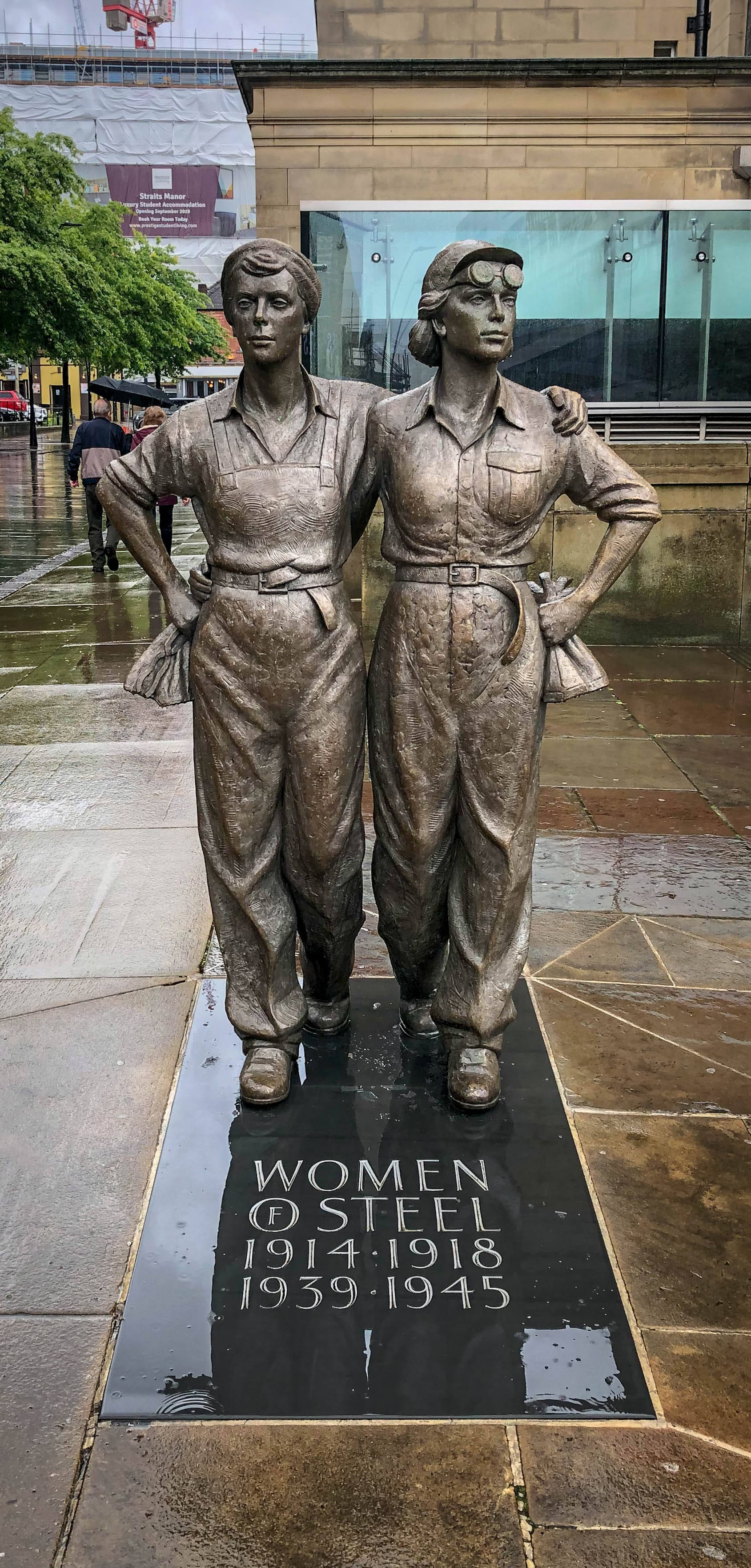 Remembrance Day, bronze statues, women, 2K Phone Wallpaper