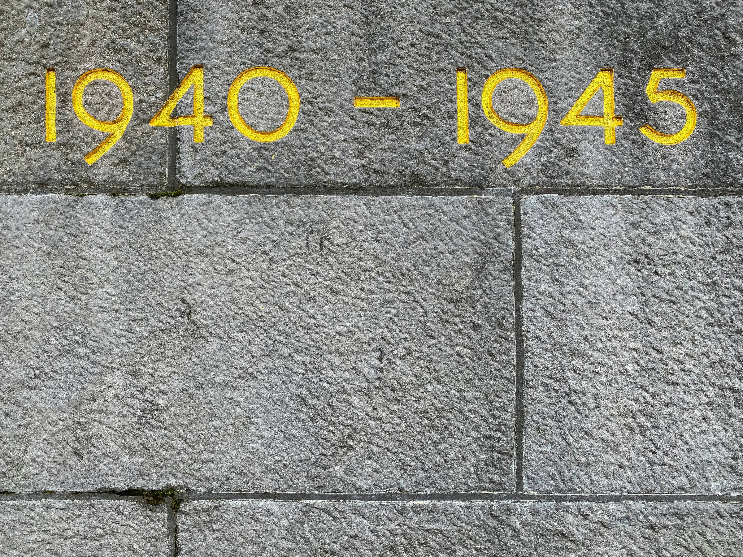 Remembrance Day, 1940-1945, weathered gray stone blocks, Full HD Desktop Wallpaper