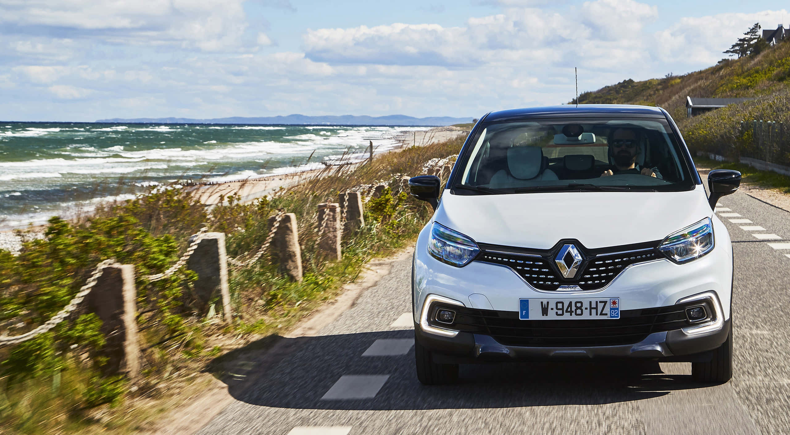 Renault Captur, white, coastal road, 2K Desktop Wallpaper