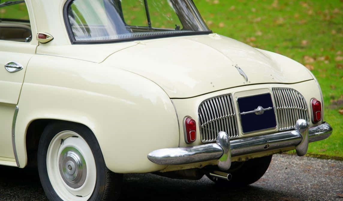 Renault Dauphine, cream, chrome grille, SD Desktop Wallpaper