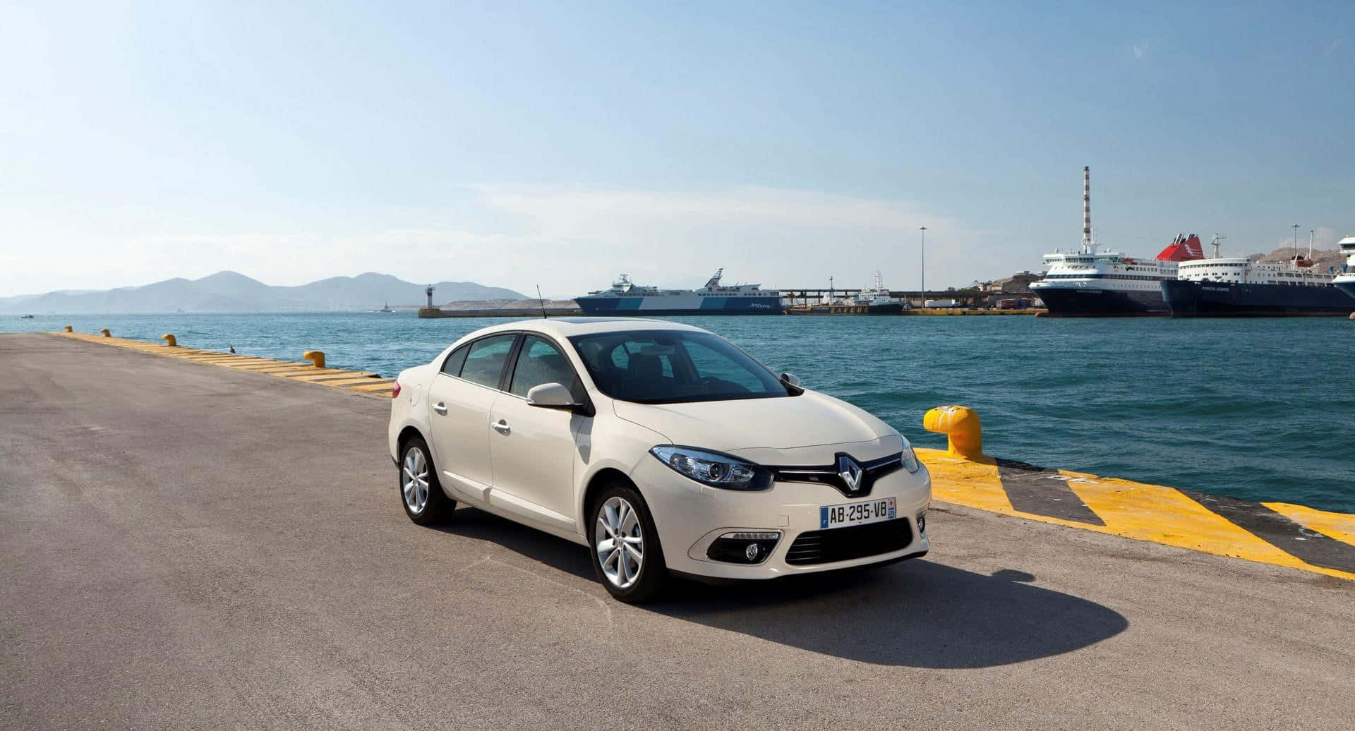 Renault Fluence, white, sunny harbor pier, Full HD Desktop Wallpaper