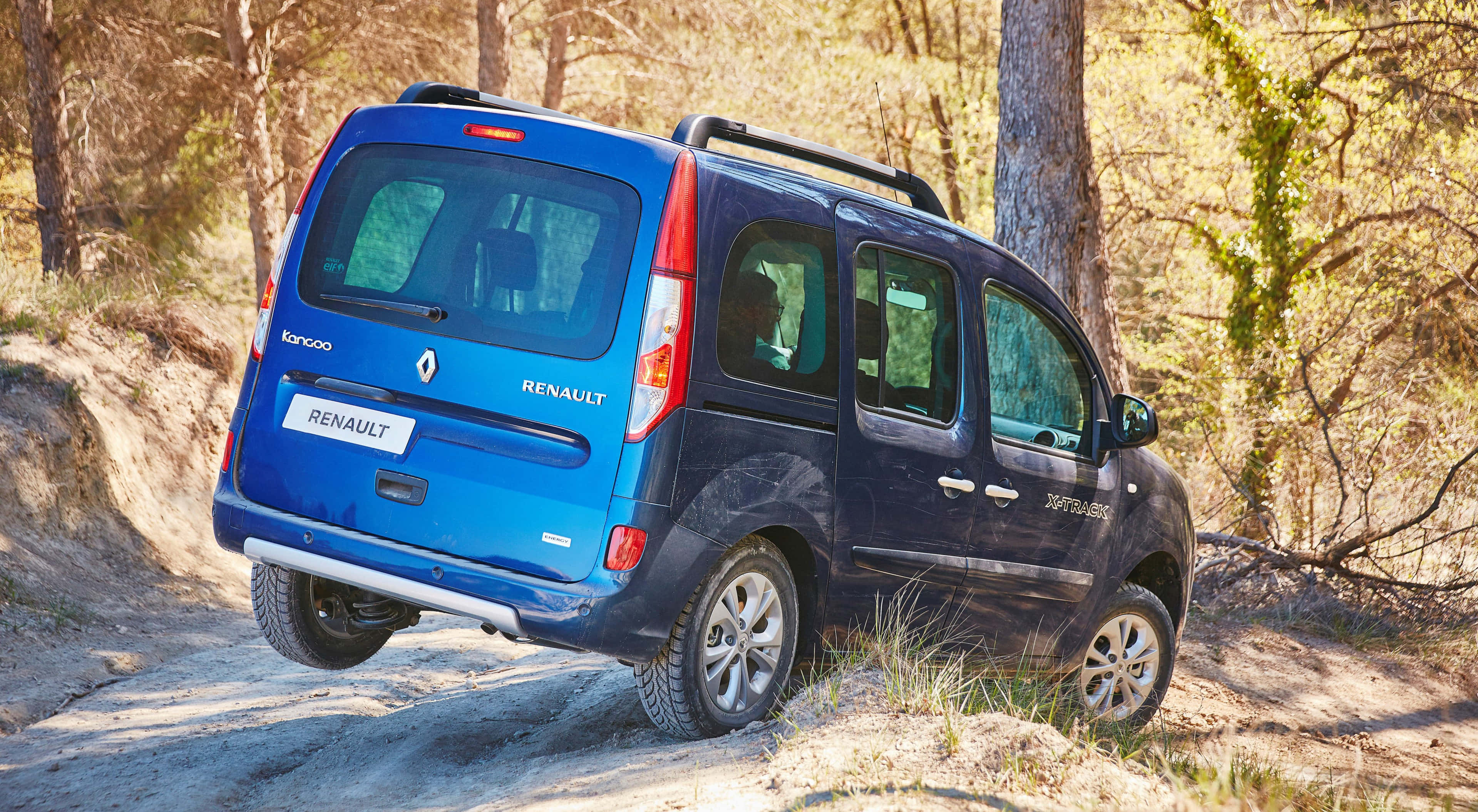 Renault Kangoo, blue, sunlit dirt trail, 2K Desktop Wallpaper