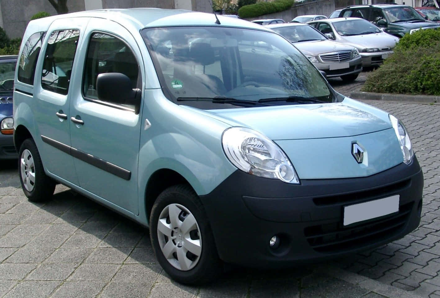 Renault Kangoo, light blue, paved lot, HD Desktop Wallpaper