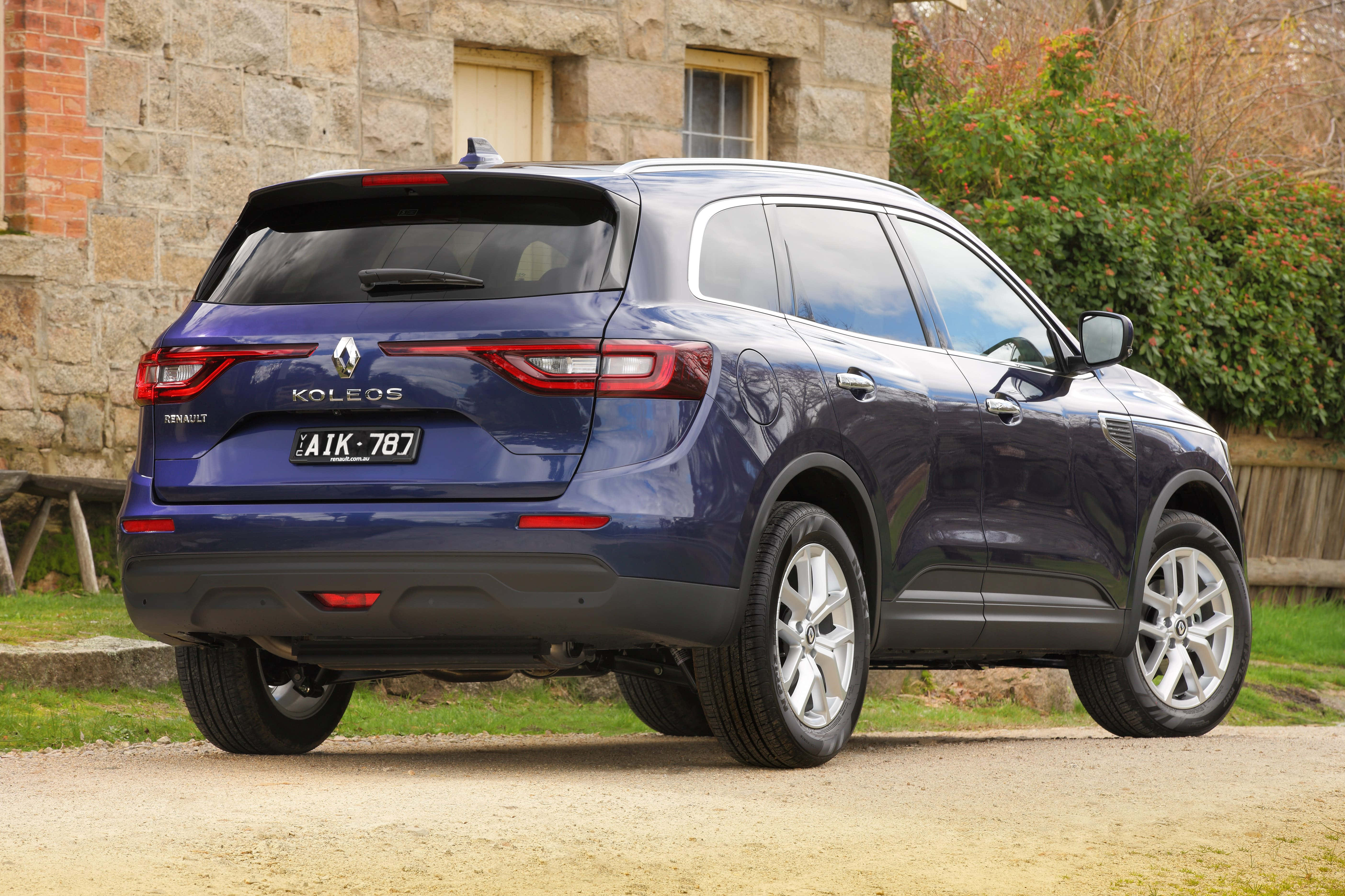 Renault Koleos, blue, gravel drive, 5K Desktop Wallpaper