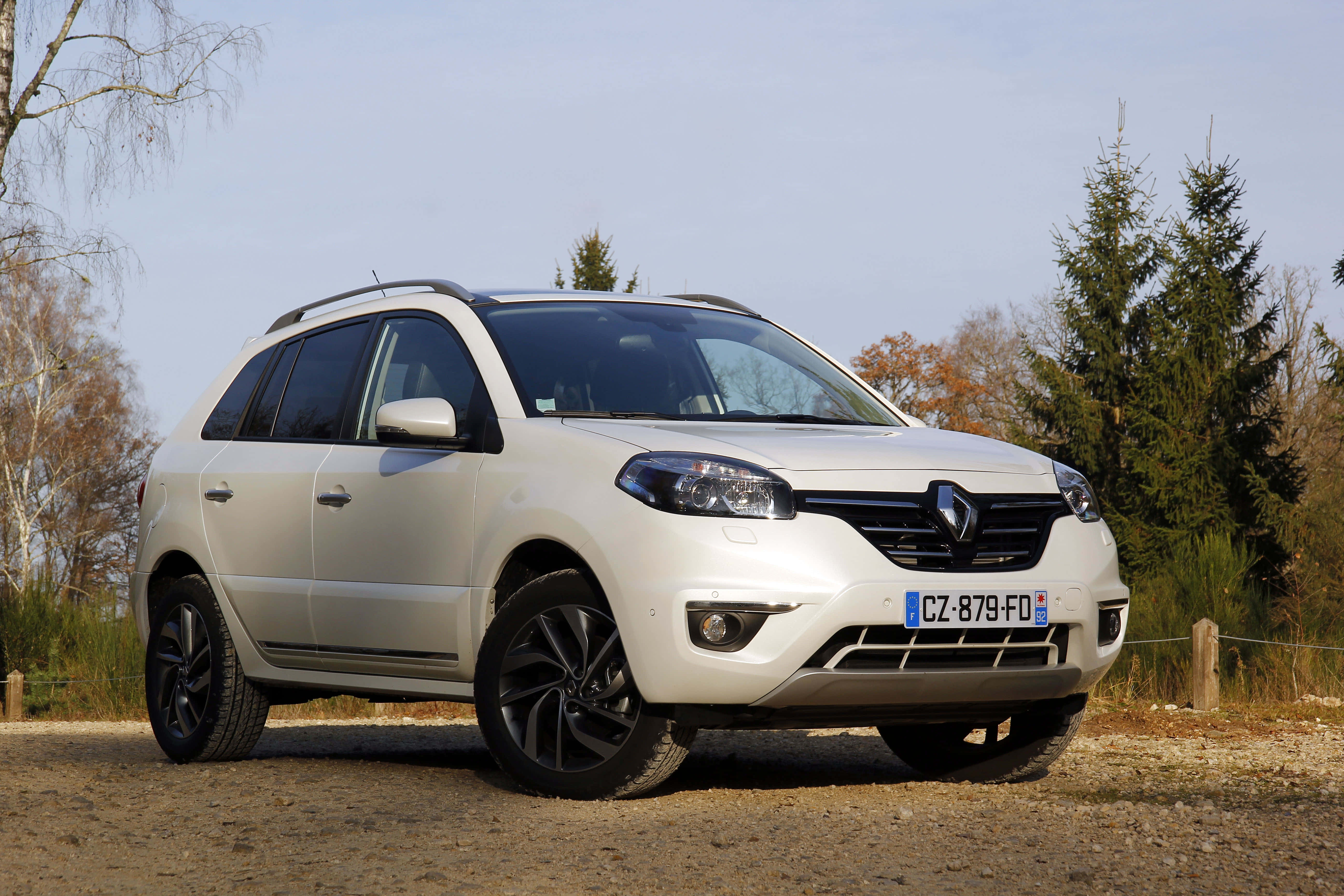Renault Koleos, white, gravel, 5K Desktop Wallpaper