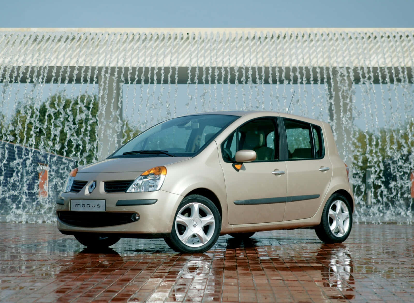 Renault Modus, beige, wet red brick pavement, HD Desktop Wallpaper