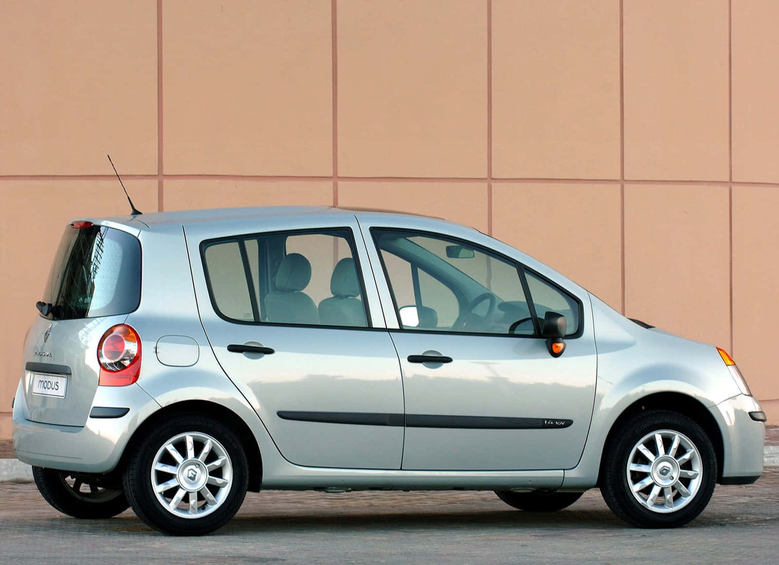 Renault Modus, silver, beige tiled wall, HD Desktop Wallpaper