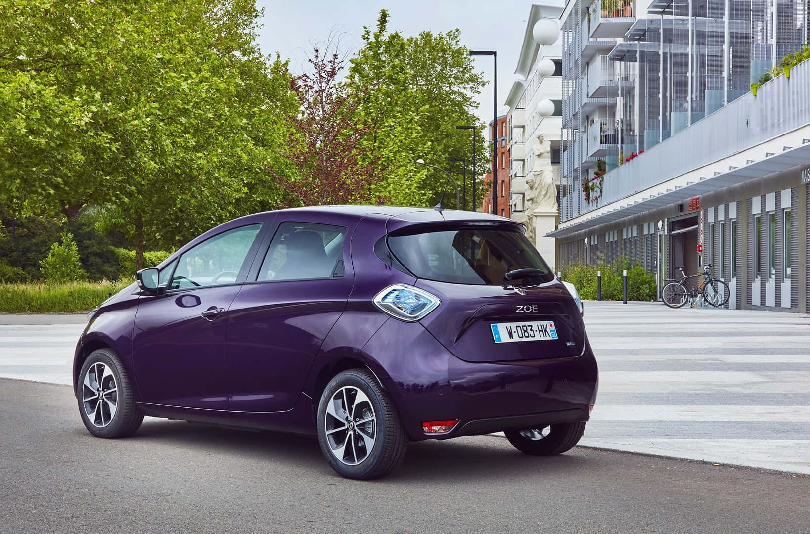 Renault Zoe, glossy purple, city street, HD Desktop Wallpaper