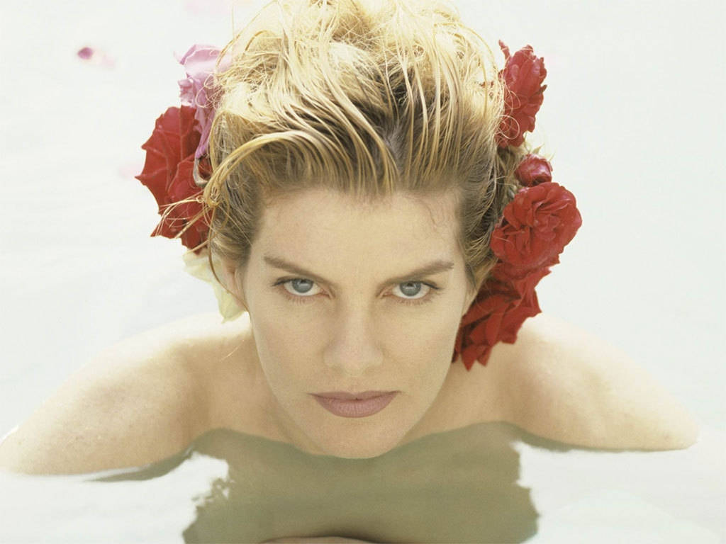 Rene Russo, blonde hair, red roses, SD Desktop Wallpaper